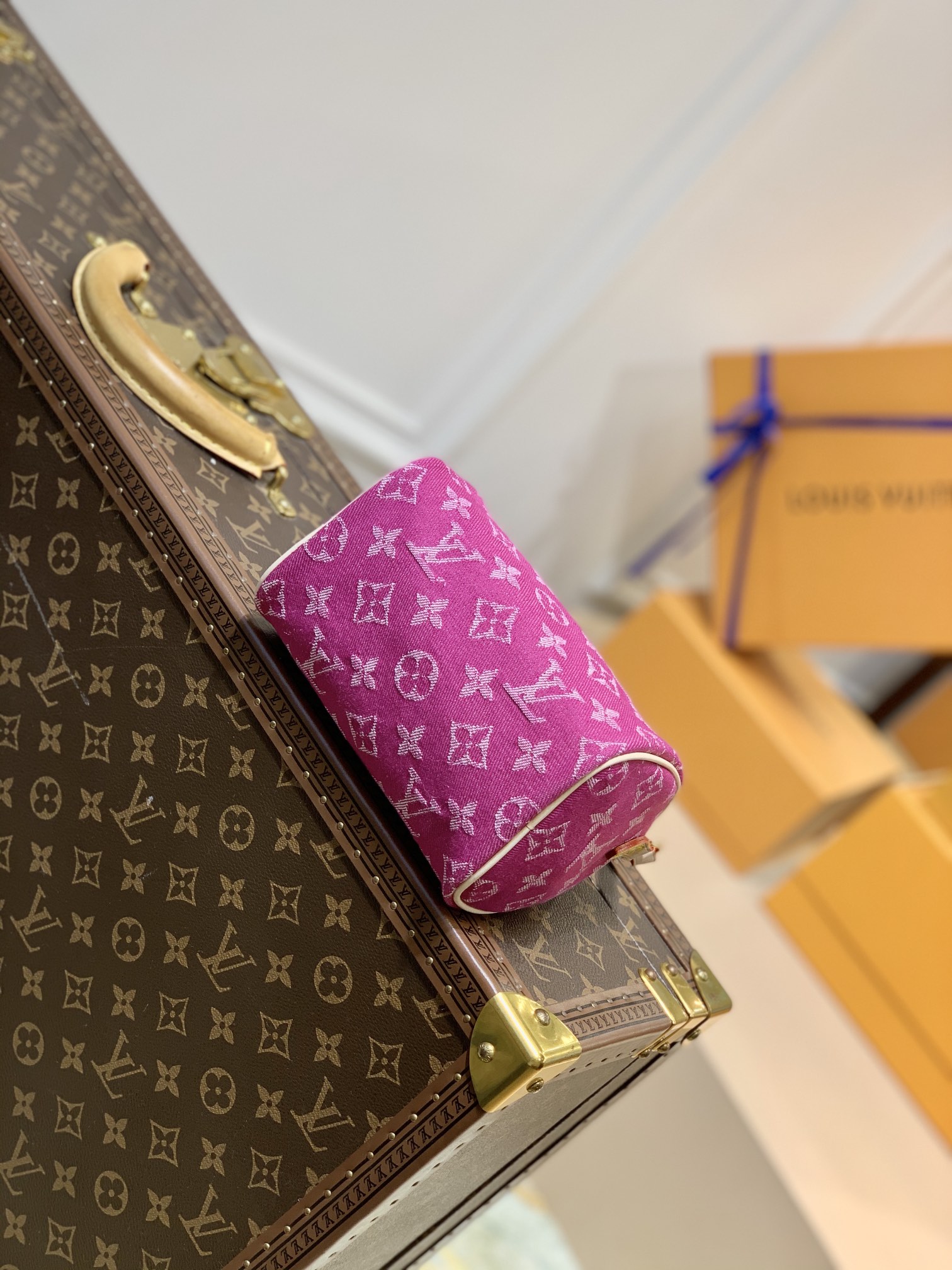 Louis Vuitton Nano Keepall Mini-16x 11 x9CM
