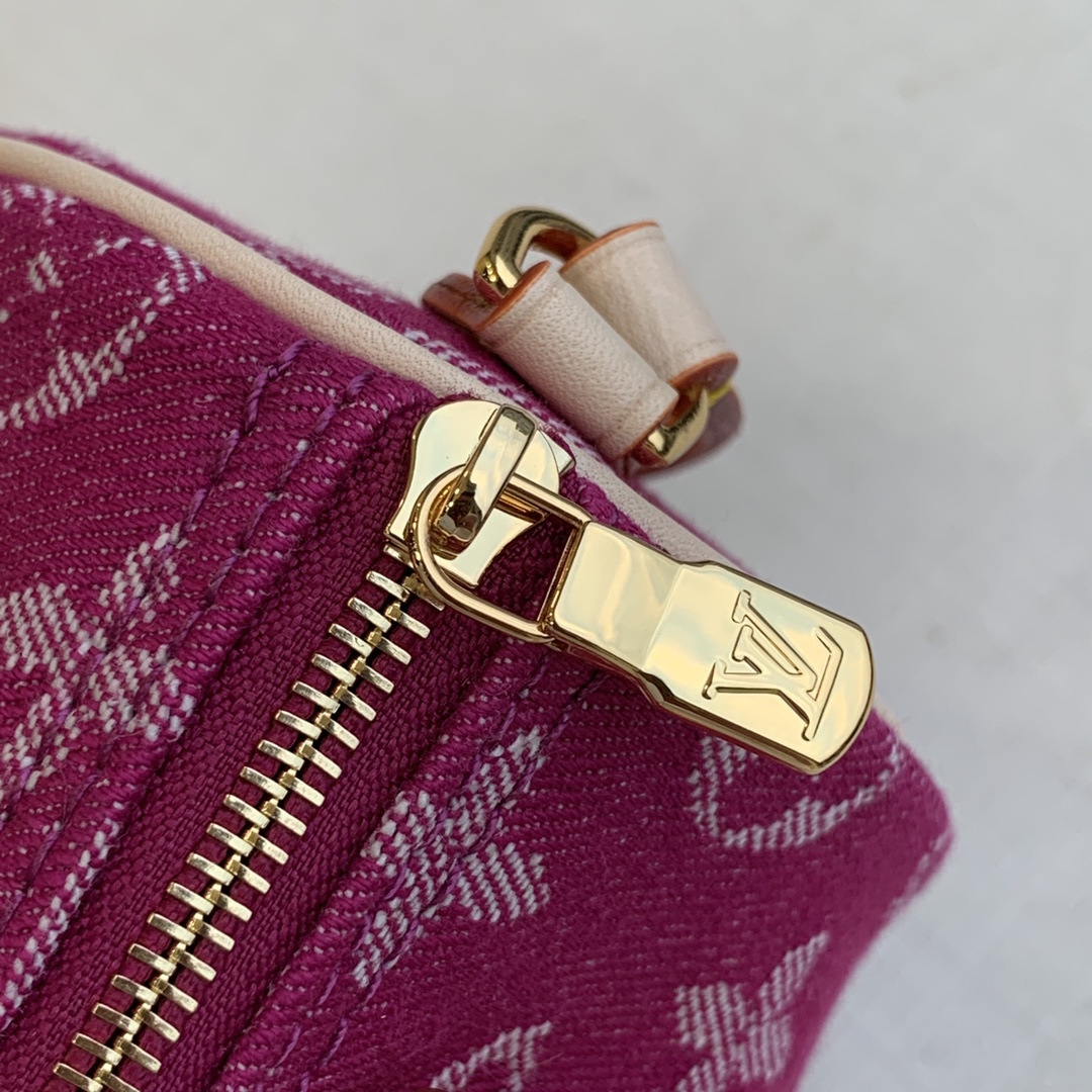 Louis Vuitton Nano Keepall Mini-16x 11 x9CM