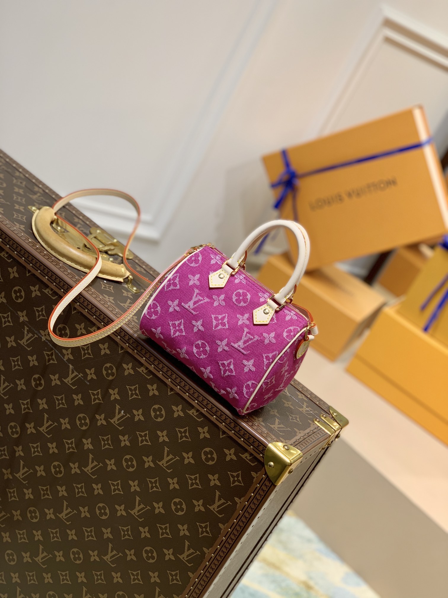 Louis Vuitton Nano Keepall Mini-16x 11 x9CM