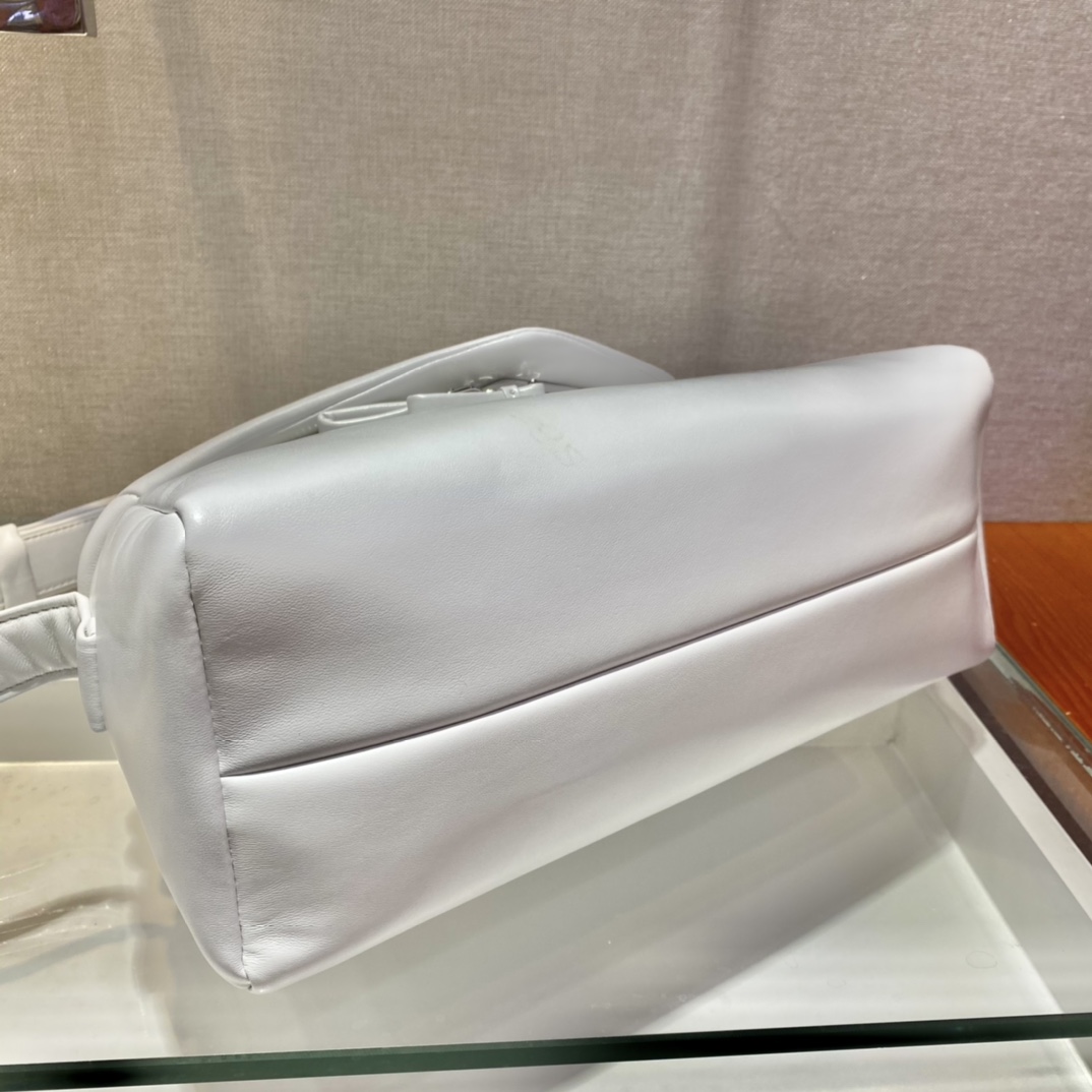 Prada Lambskin Shoulder Bag-1BC165-32*21*12CM
