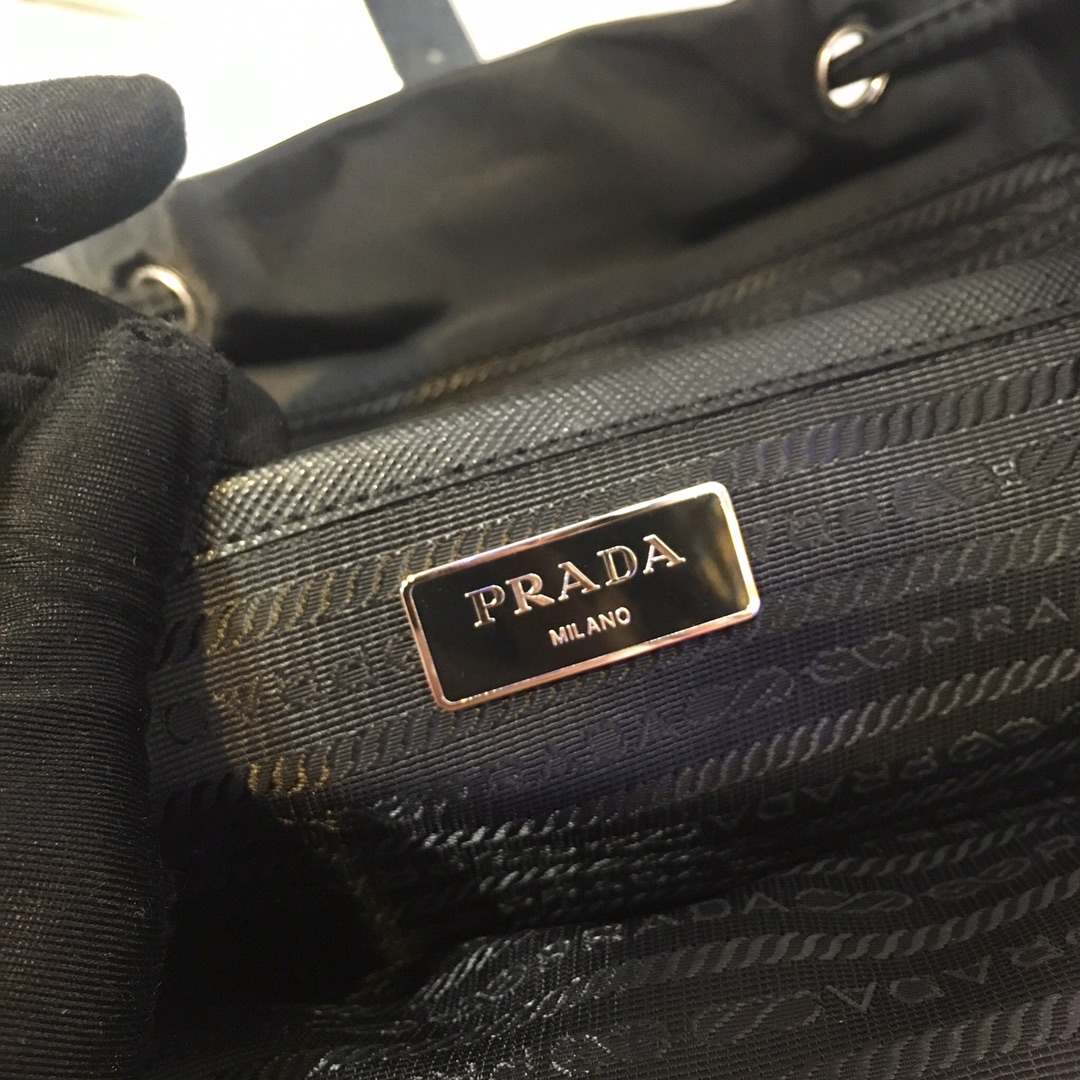 Prada Backpack 1BZ811-30*32*15CM Prada Backpack 1BZ811-30*32*15CM