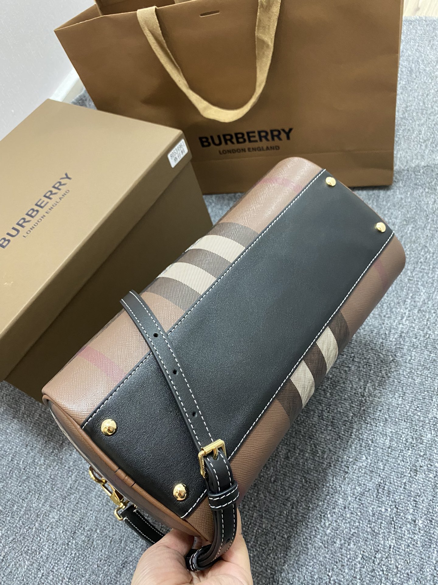 Burberry Bowling Bag-30*15*21CM