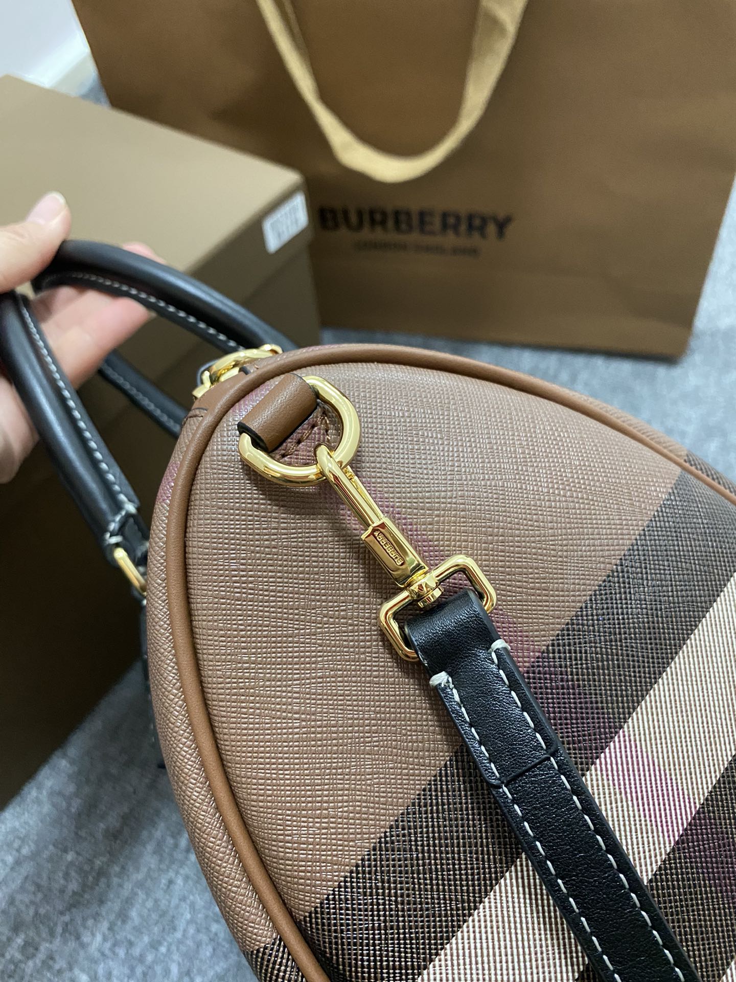 Burberry Bowling Bag-30*15*21CM