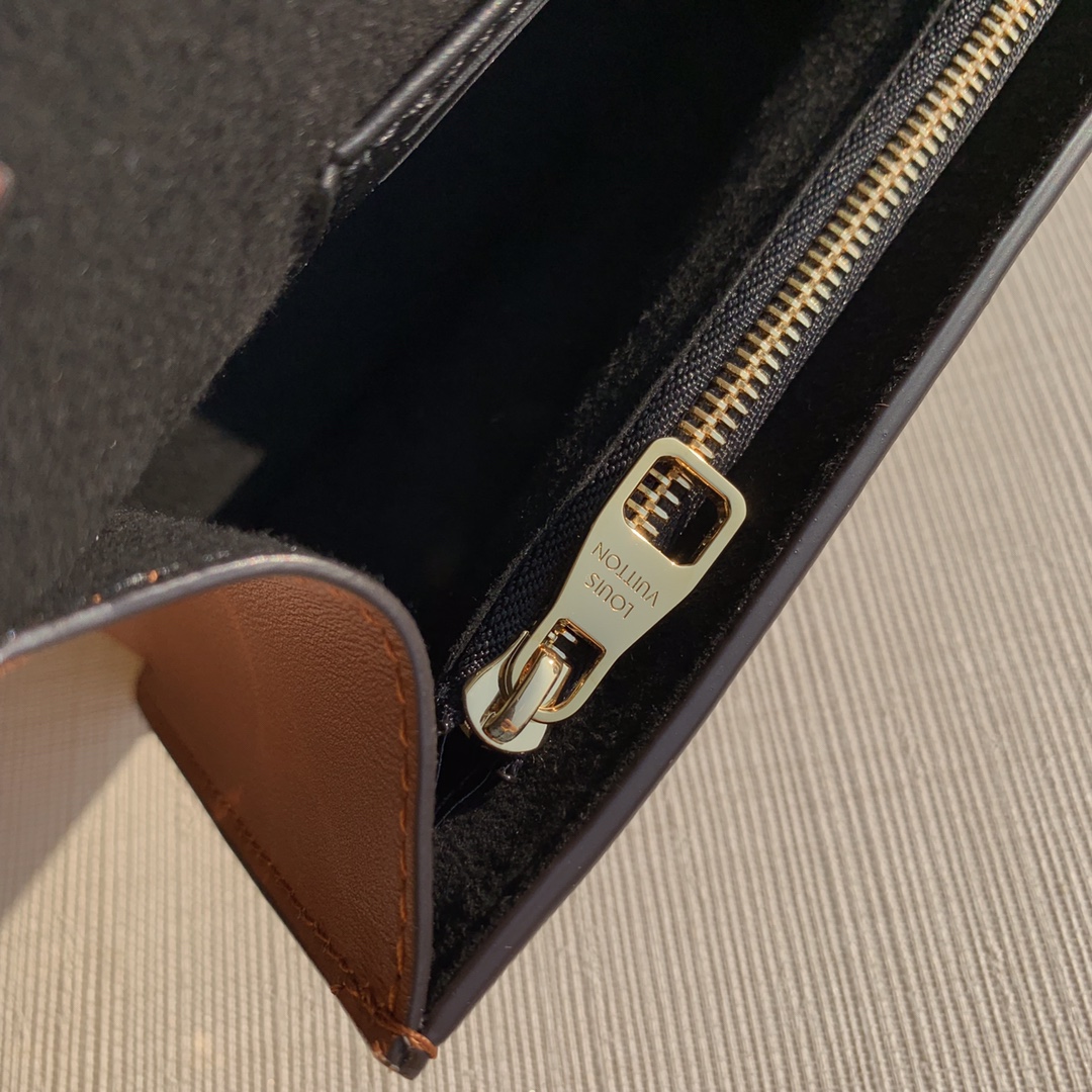 Louis Vuitton Mini Dauphine Bag-19*12*5CM
