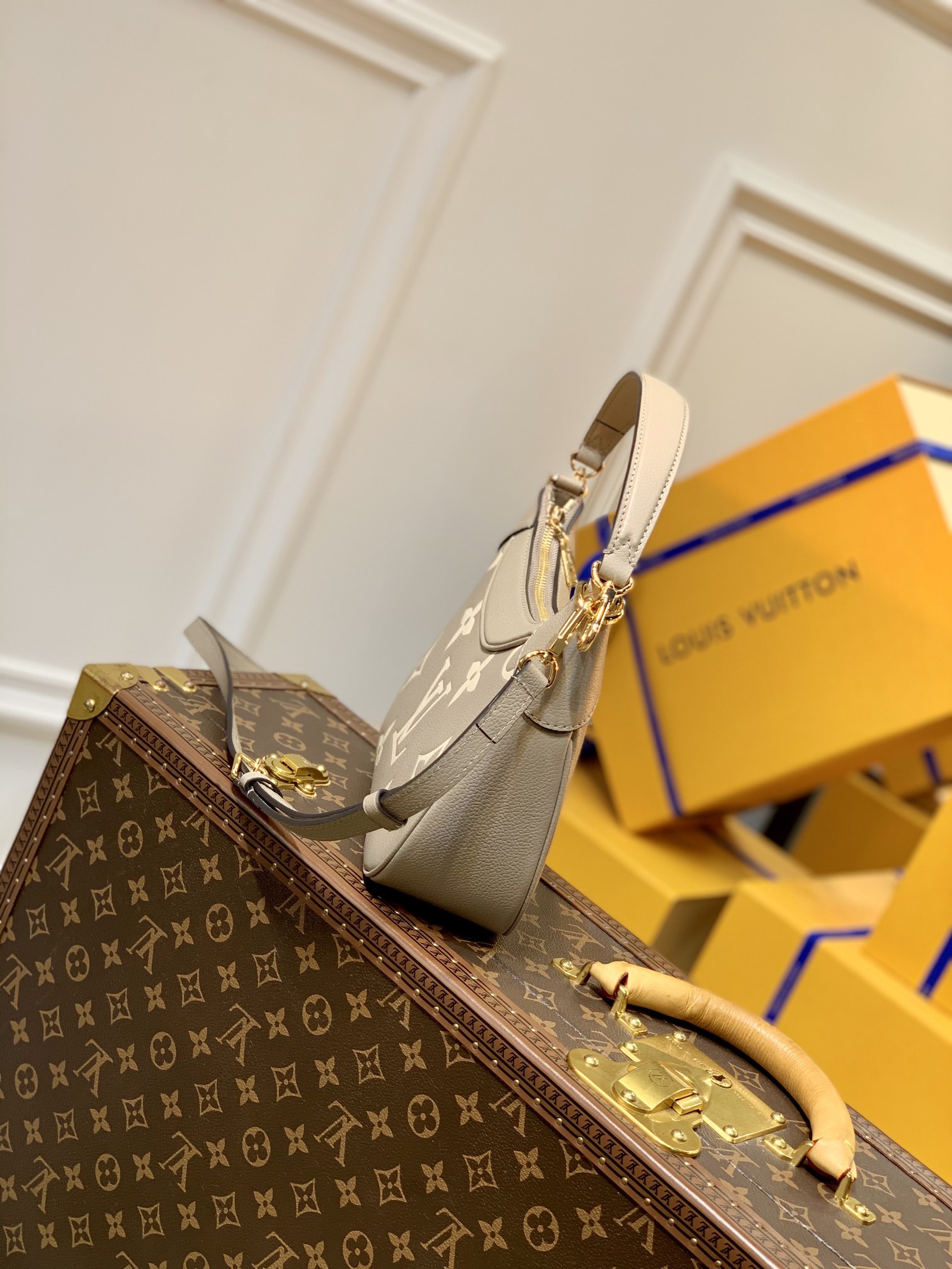 Louis Vuitton Bagatelle Handbags-M46112-22*14*9CM