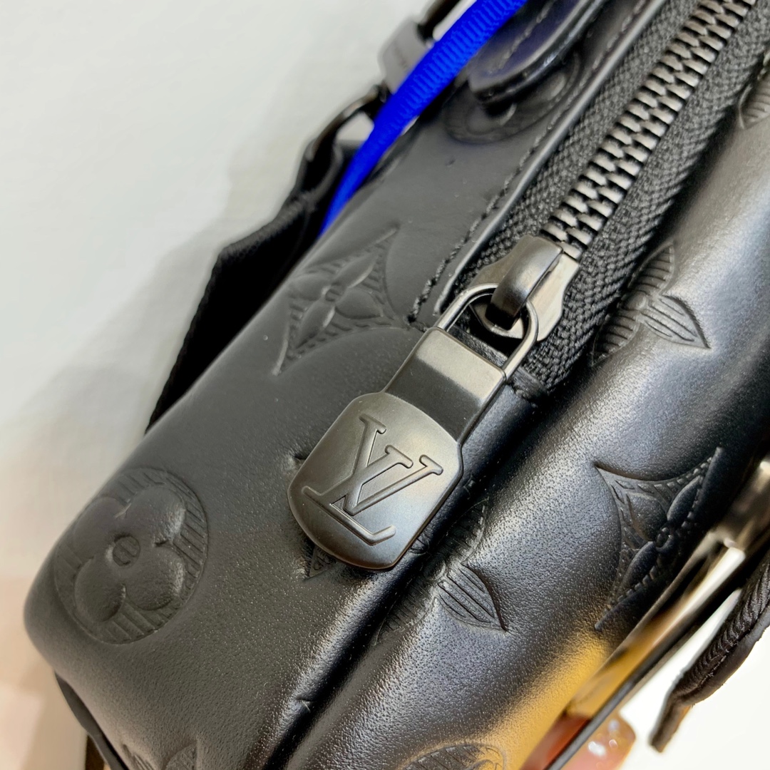 Louis Vuitton Flap Double-M81005-11*18*8CM