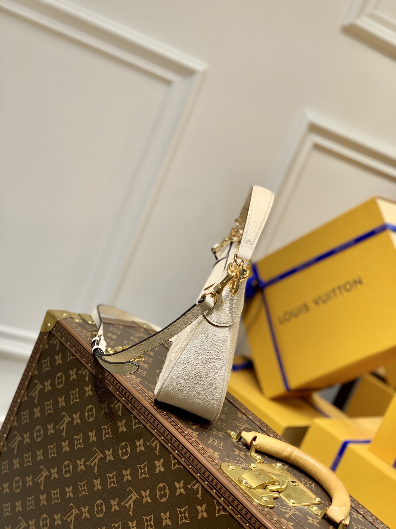 Louis Vuitton Bagatelle Handbags-M46112-22*14*9CM