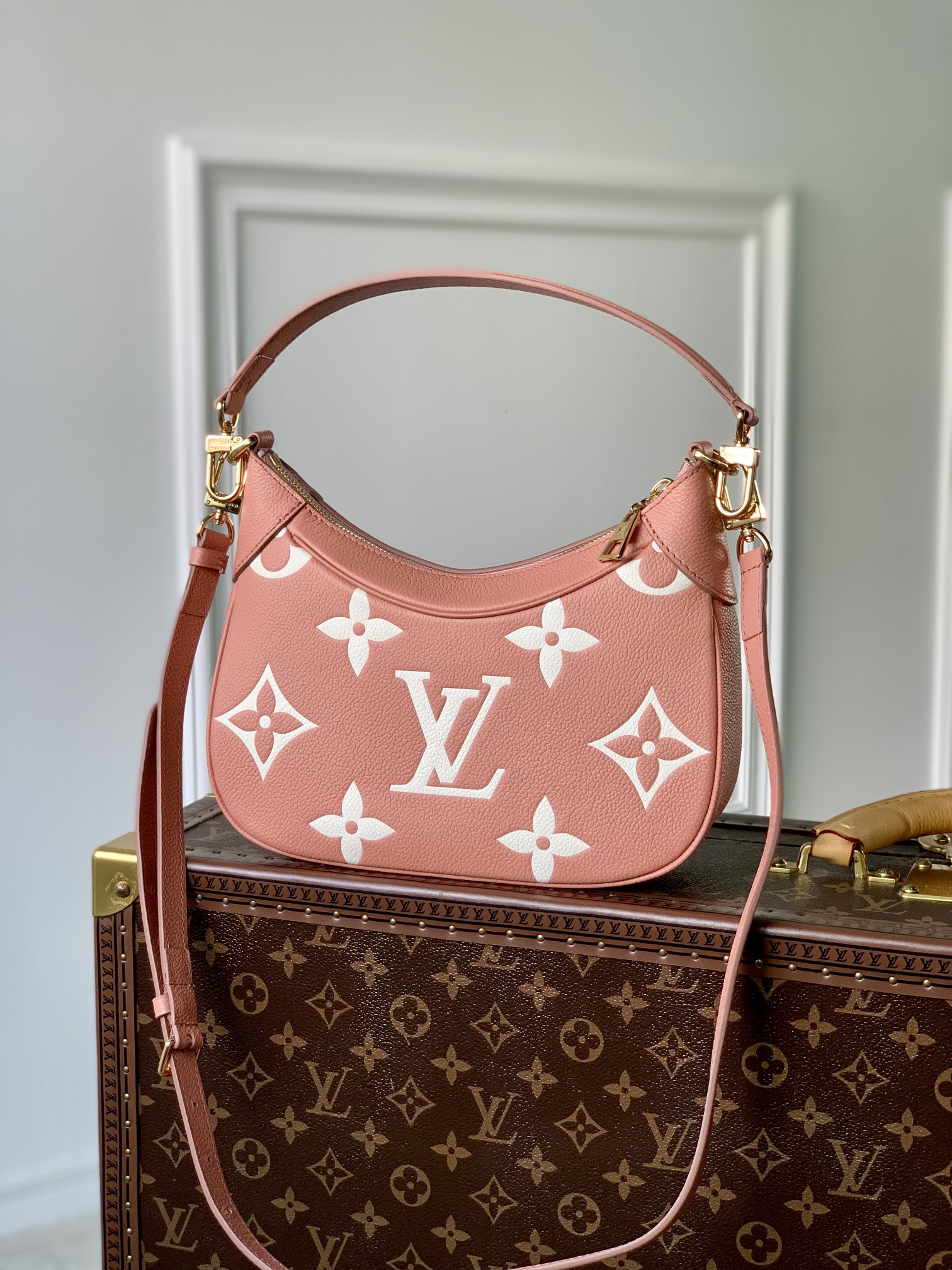 Louis Vuitton Bagatelle Handbags-M46091-22*14*9CM