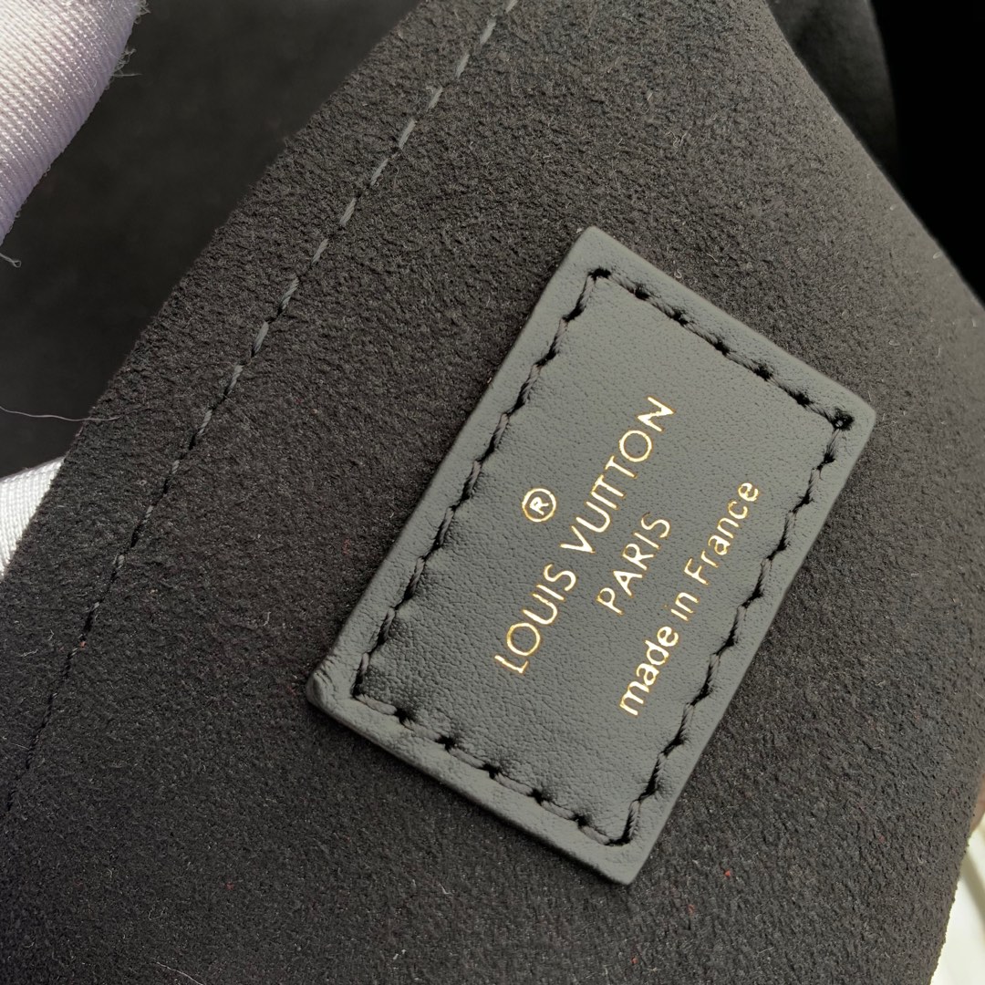 Louis Vuitton Locky BB Bag -21* 17.0*8CM Louis Vuitton Locky BB Bag -21* 17.0*8CM