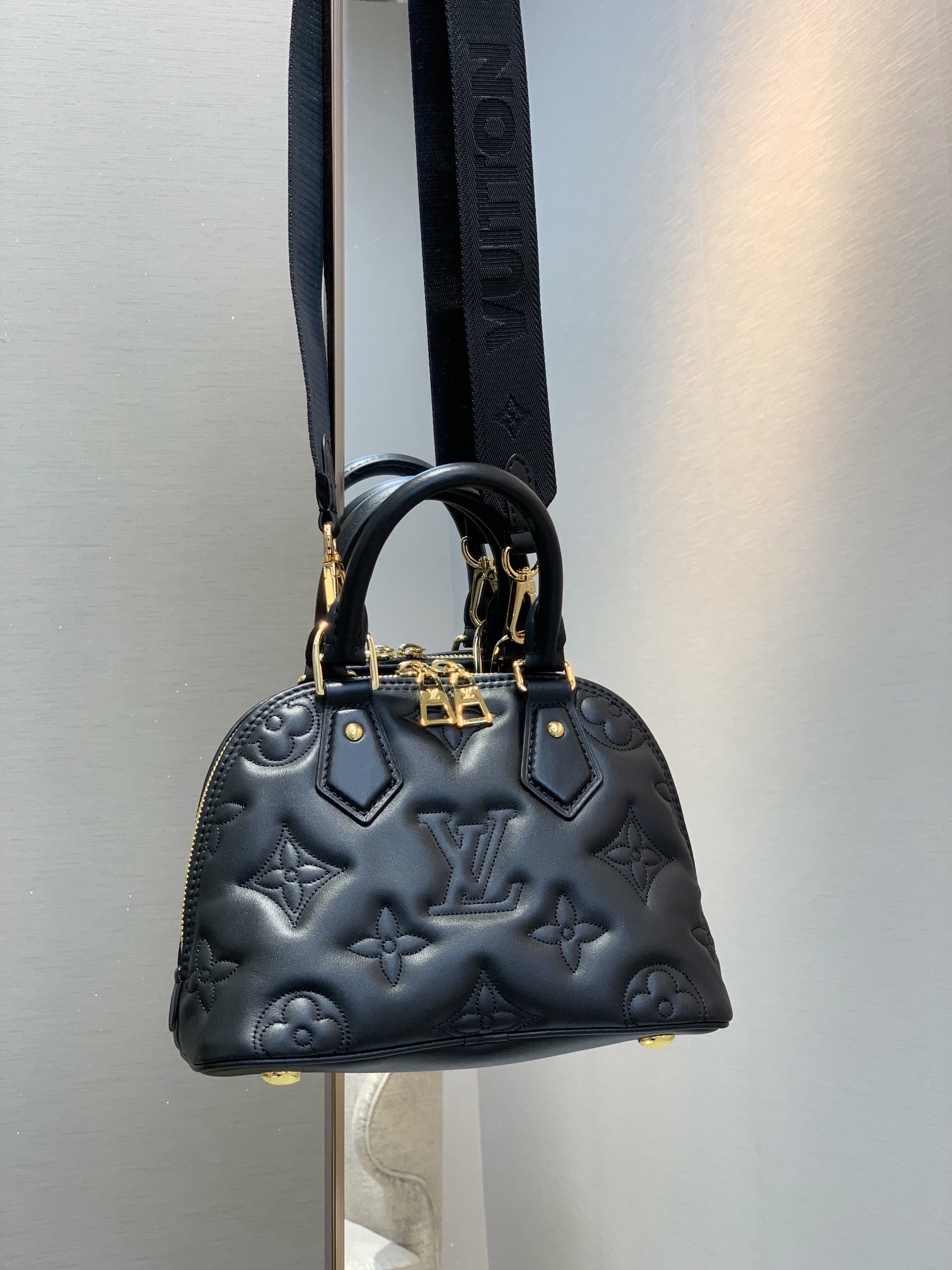 Louis Vuitton N41221 Alma BB-25*19*12CM