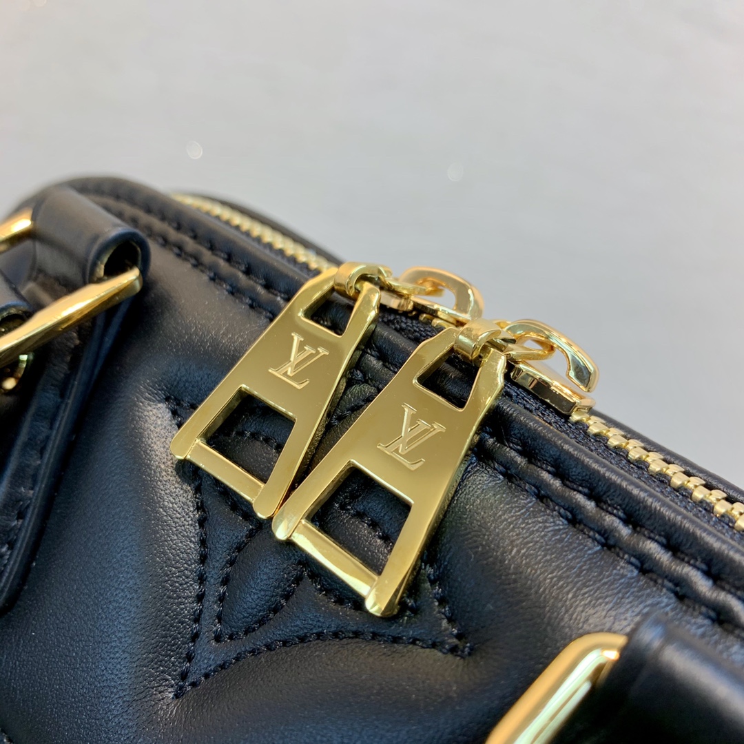 Louis Vuitton N41221 Alma BB-25*19*12CM