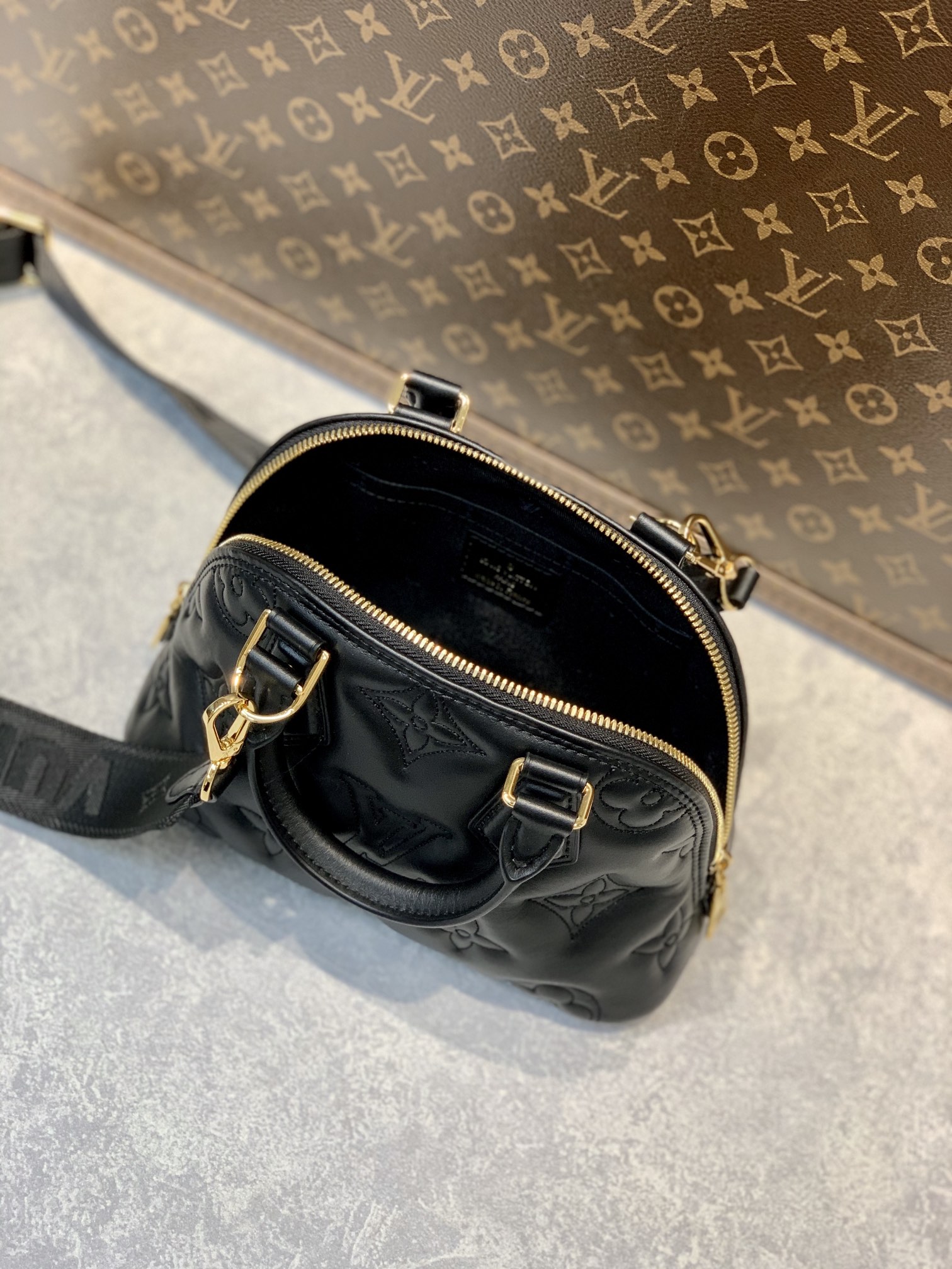 Louis Vuitton N41221 Alma BB-25*19*12CM