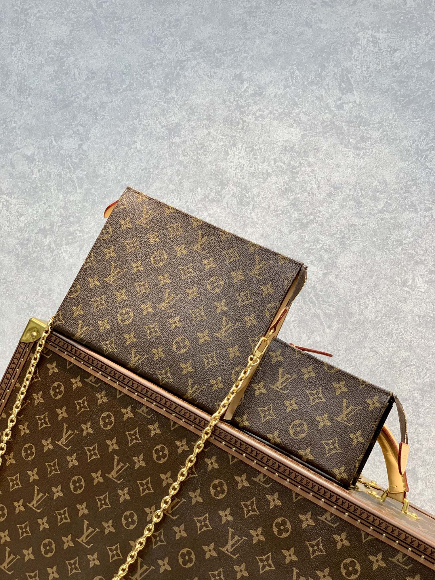 Louis VuittonM47543 Chain Bag-26x20x3CM