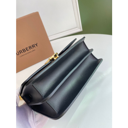 Burberry Small Quilted TB Bag-21*6*16CM