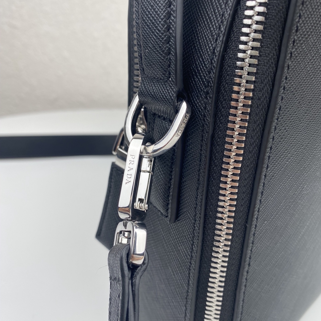Prada Phone Bag-2VH066-16*20*6CM