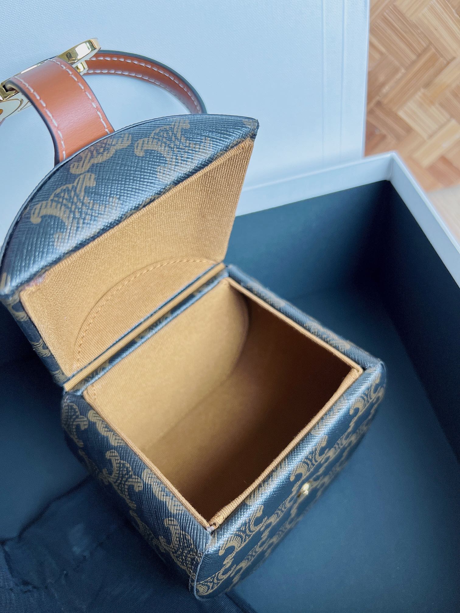 Celina Cubic Box Bag-12.5×11.5×9CM