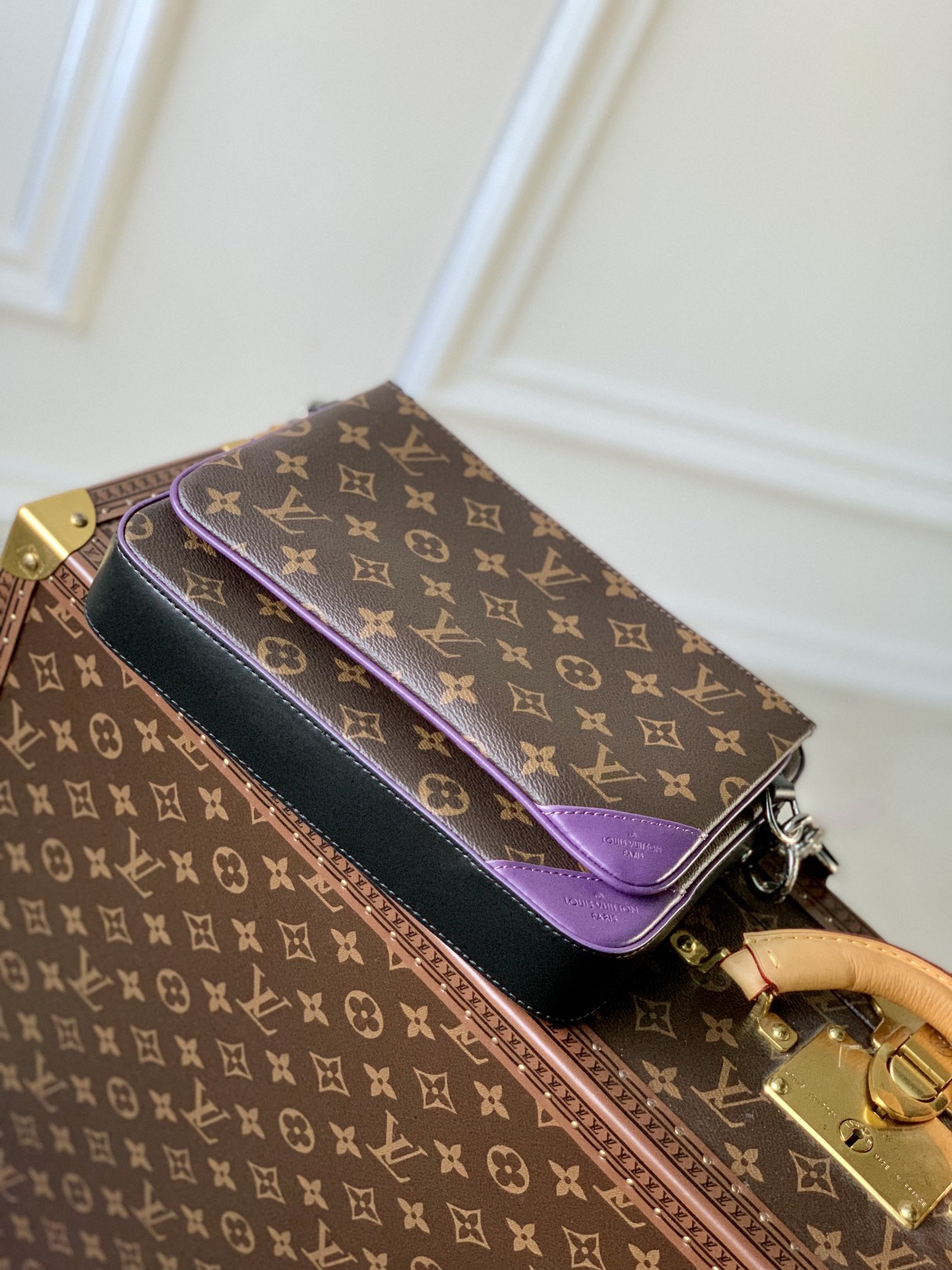 Louis VuittonTrio Handbag-25*18.5*7CM