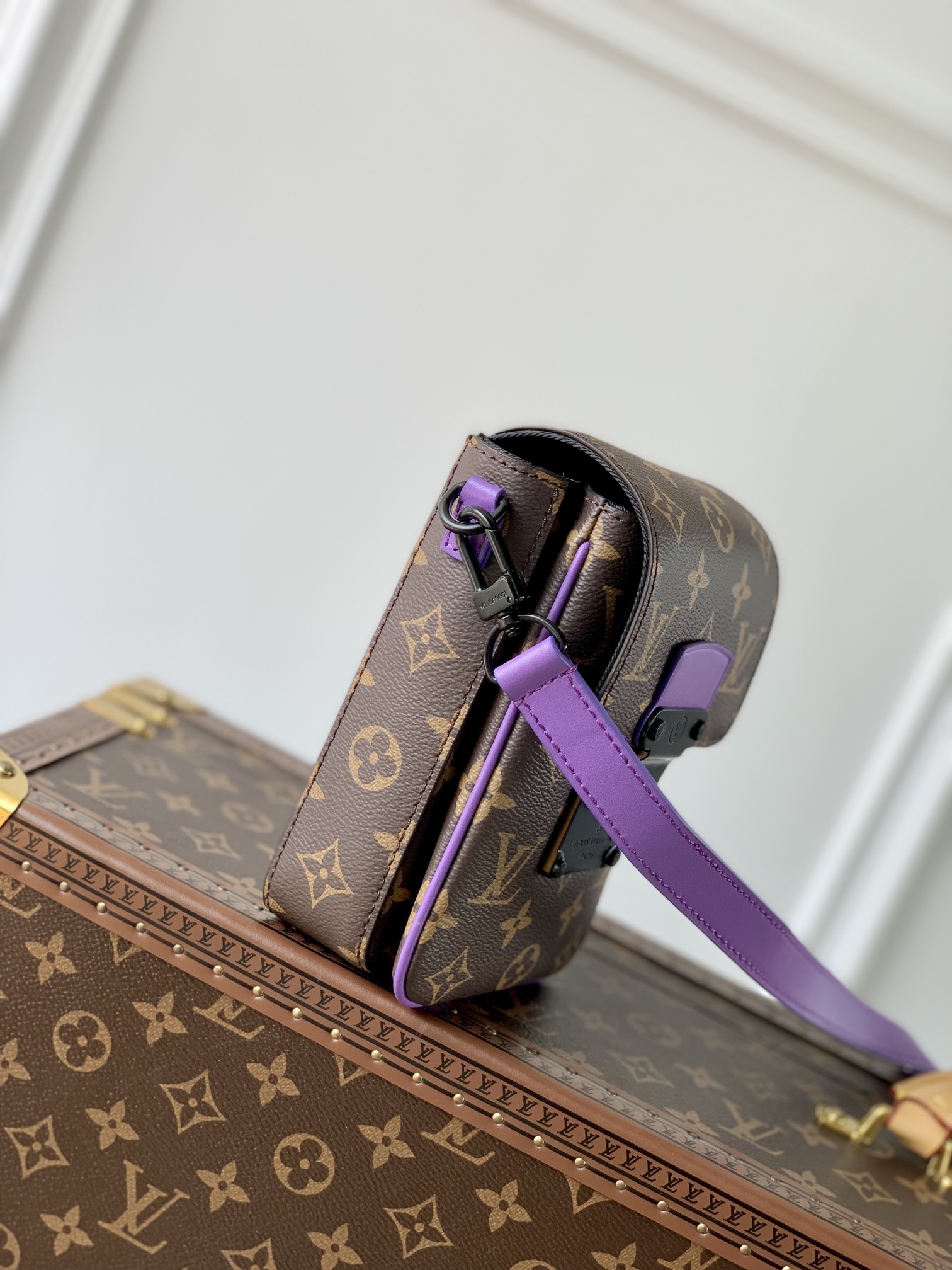 Louis Vuitton S-Lock Vertical Wearable Handbag-12*19*7CM Louis Vuitton S-Lock Vertical Wearable Handbag-12*19*7CM