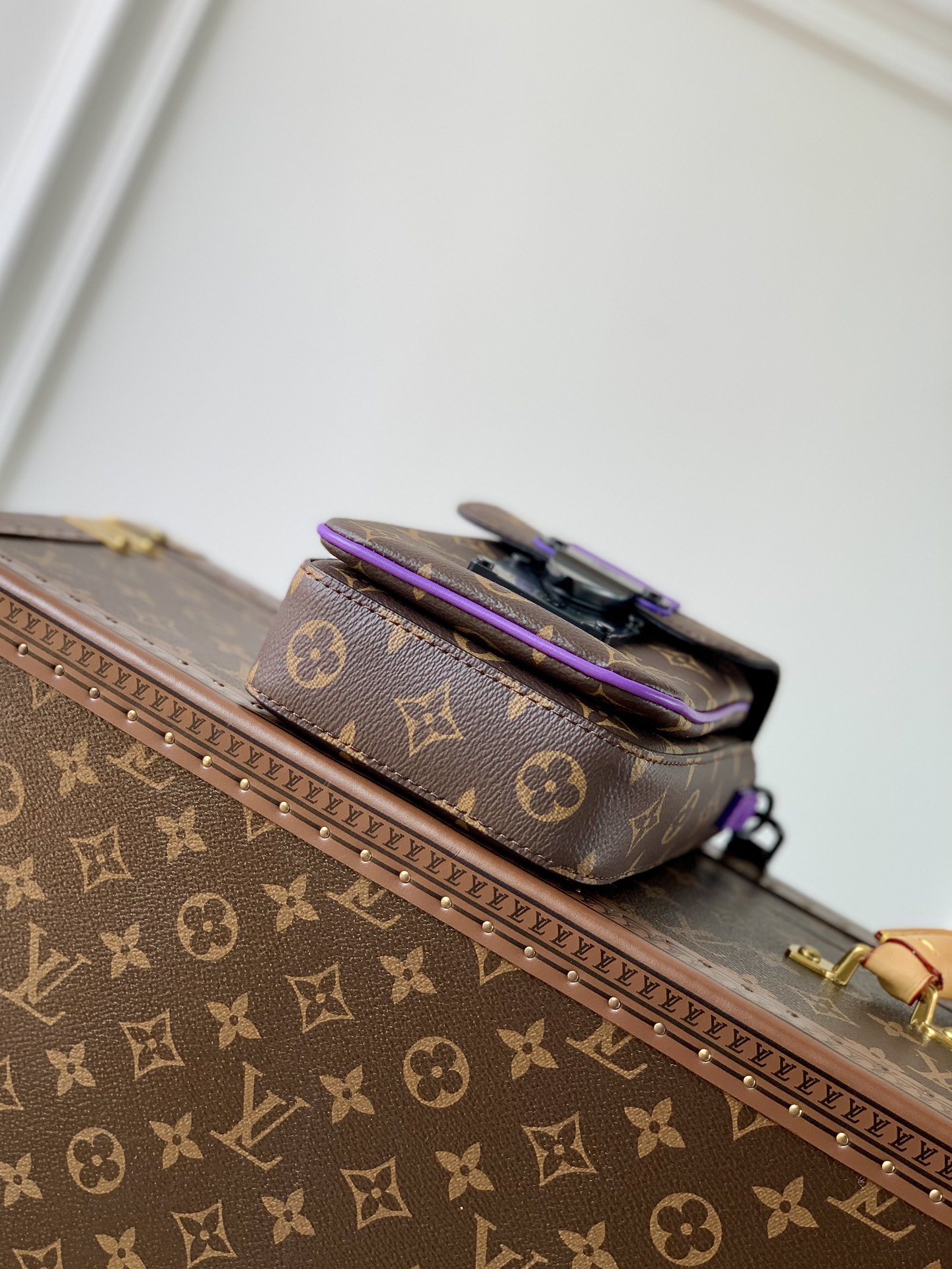 Louis Vuitton S-Lock Vertical Wearable Handbag-12*19*7CM Louis Vuitton S-Lock Vertical Wearable Handbag-12*19*7CM
