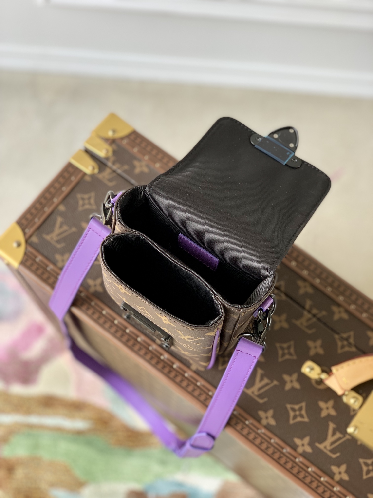 Louis Vuitton S-Lock Vertical Wearable Handbag-12*19*7CM Louis Vuitton S-Lock Vertical Wearable Handbag-12*19*7CM