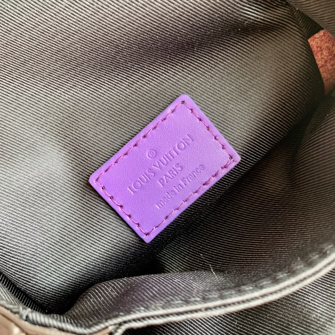 Louis Vuitton S-Lock Vertical Wearable Handbag-12*19*7CM Louis Vuitton S-Lock Vertical Wearable Handbag-12*19*7CM