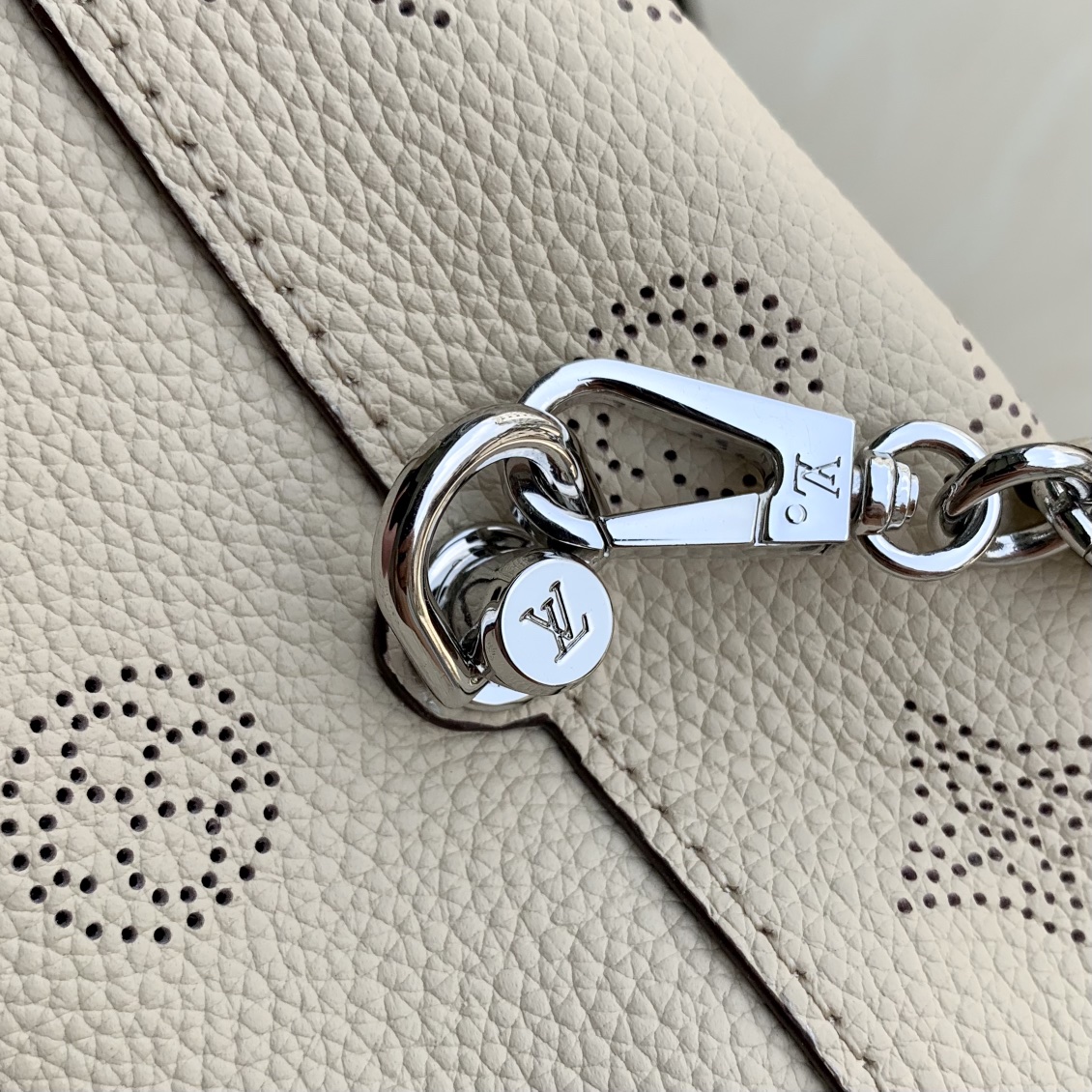 Louis Vuitton Why Knot Handbag-28*34*12CM