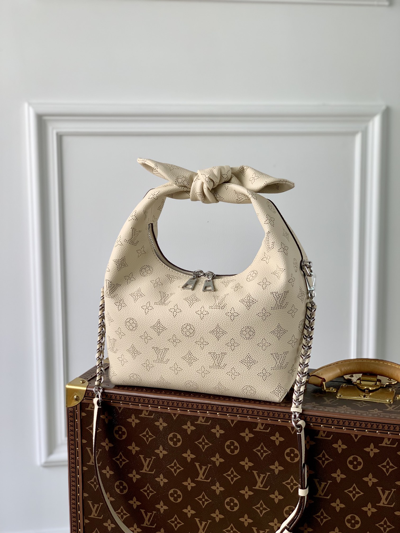 Louis Vuitton Why Knot Handbag-28*34*12CM