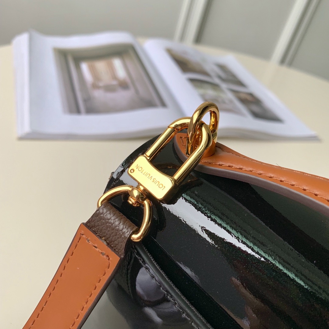 Louis Vuitton Cherrywood BB Handbag-21*17*8CM