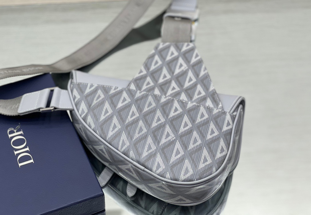 Diro Saddle Bag-20 x 28.6 x 5CM Diro Saddle Bag-20 x 28.6 x 5CM