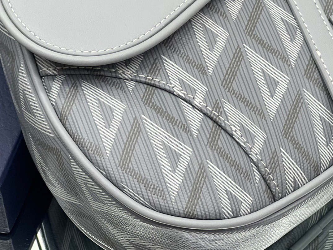 Diro Saddle Bag-20 x 28.6 x 5CM Diro Saddle Bag-20 x 28.6 x 5CM