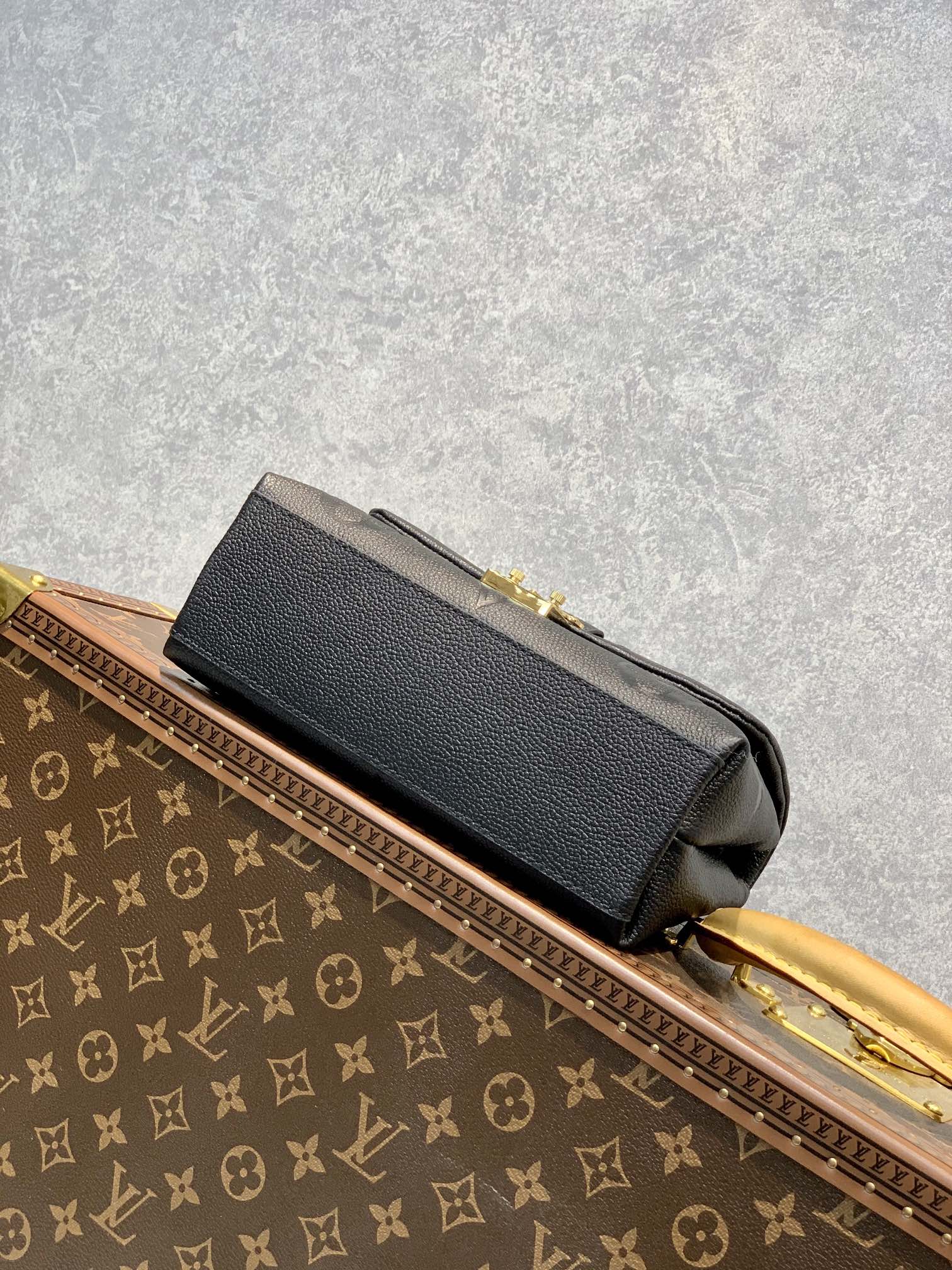 Louis Vuitton Madeleine BB Handbag-24*17*8.5CM Louis Vuitton Madeleine BB Handbag-24*17*8.5CM