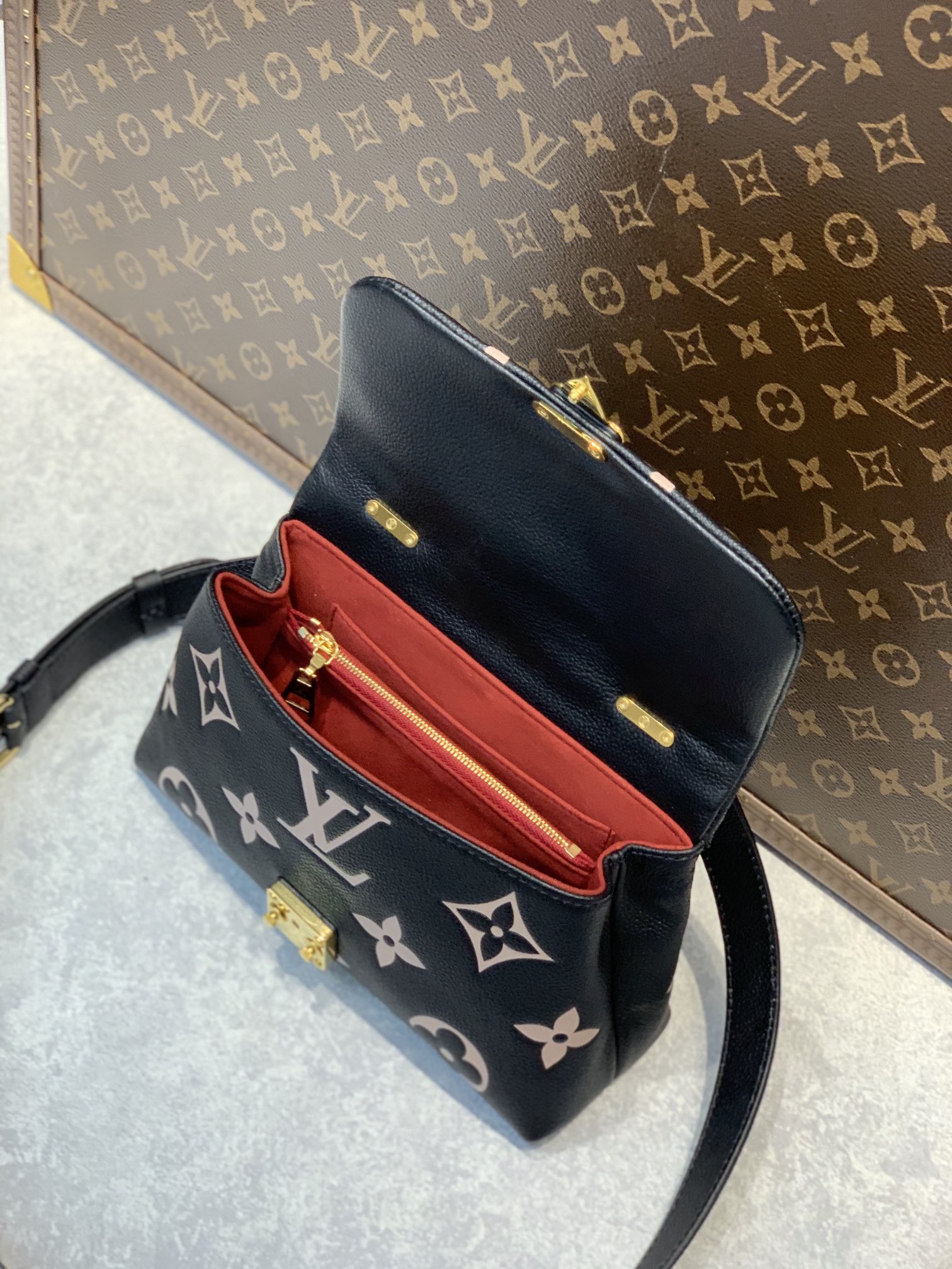 Louis Vuitton Madeleine BB Handbag-24*17*8.5CM Louis Vuitton Madeleine BB Handbag-24*17*8.5CM
