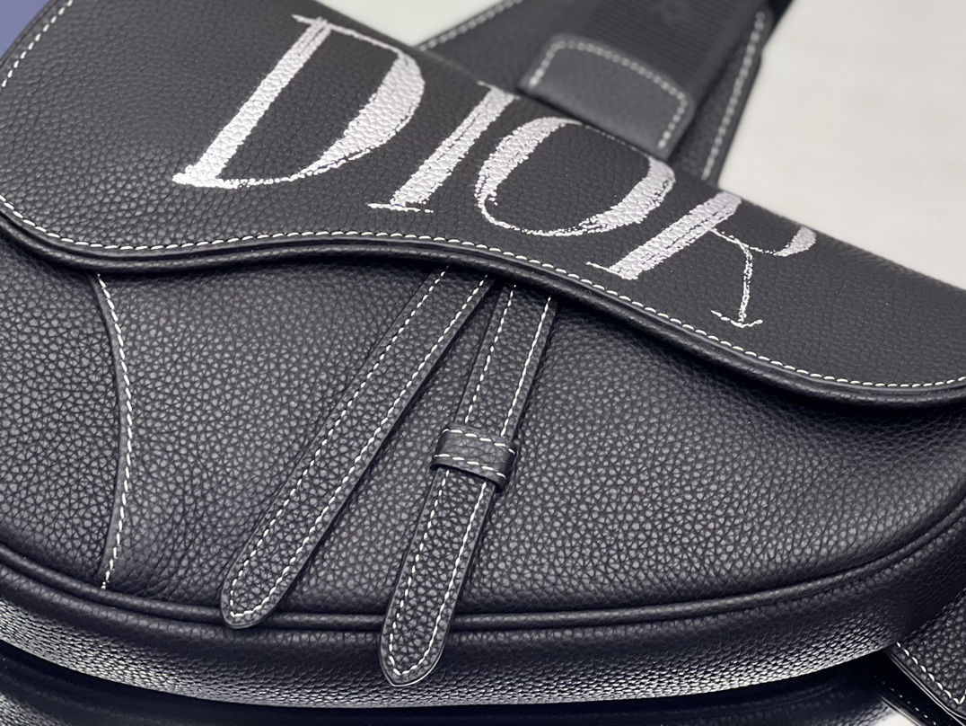 Diro Saddle Bag-20 x 28.6 x 5CM Diro Saddle Bag-20 x 28.6 x 5CM