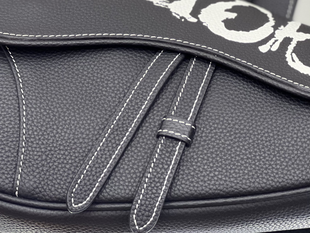 Diro Saddle Bag-20 x 28.6 x 5CM Diro Saddle Bag-20 x 28.6 x 5CM