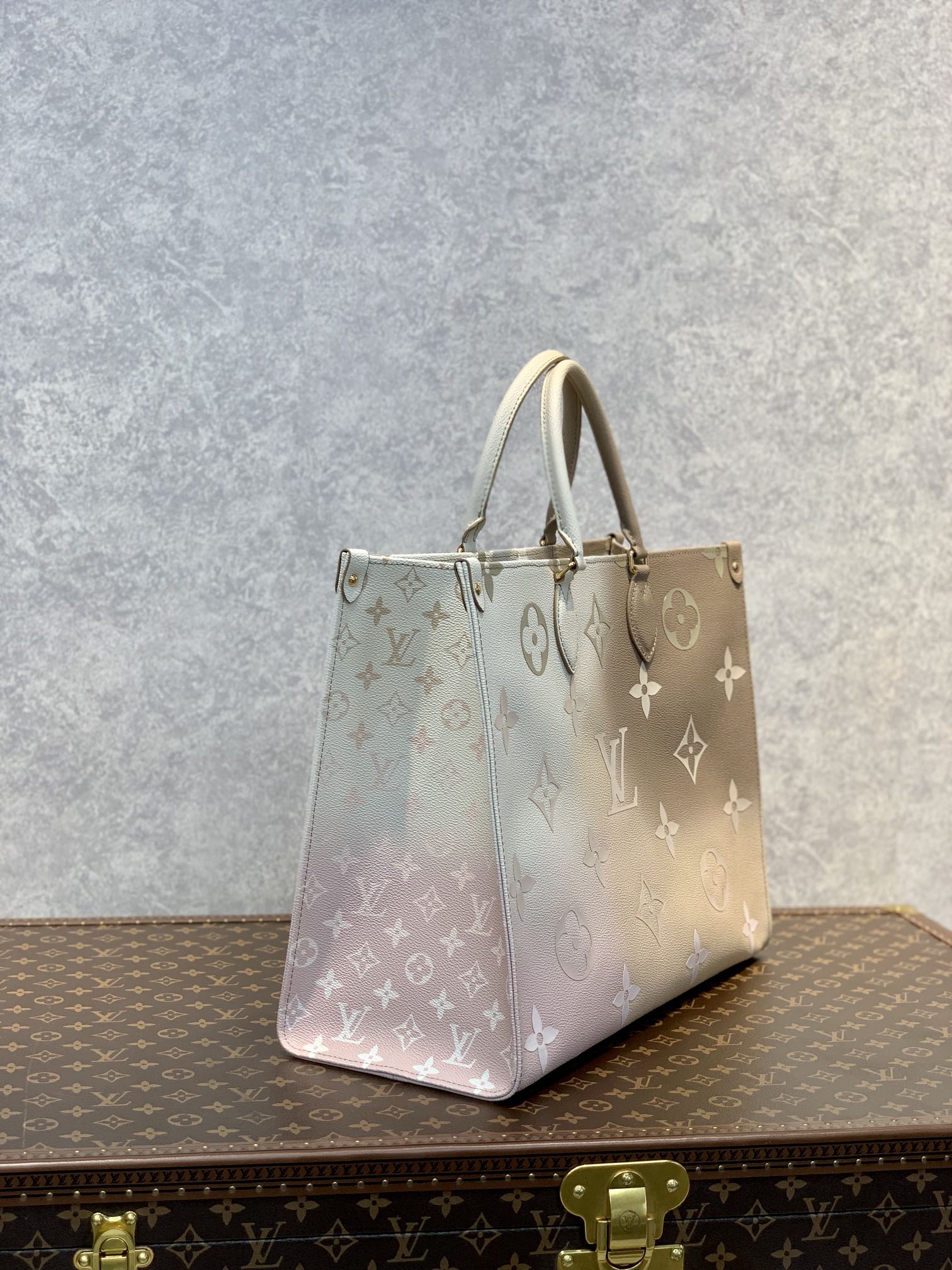 Louis Vuitton Onthego Handbag-M46076-41*34*19CM
