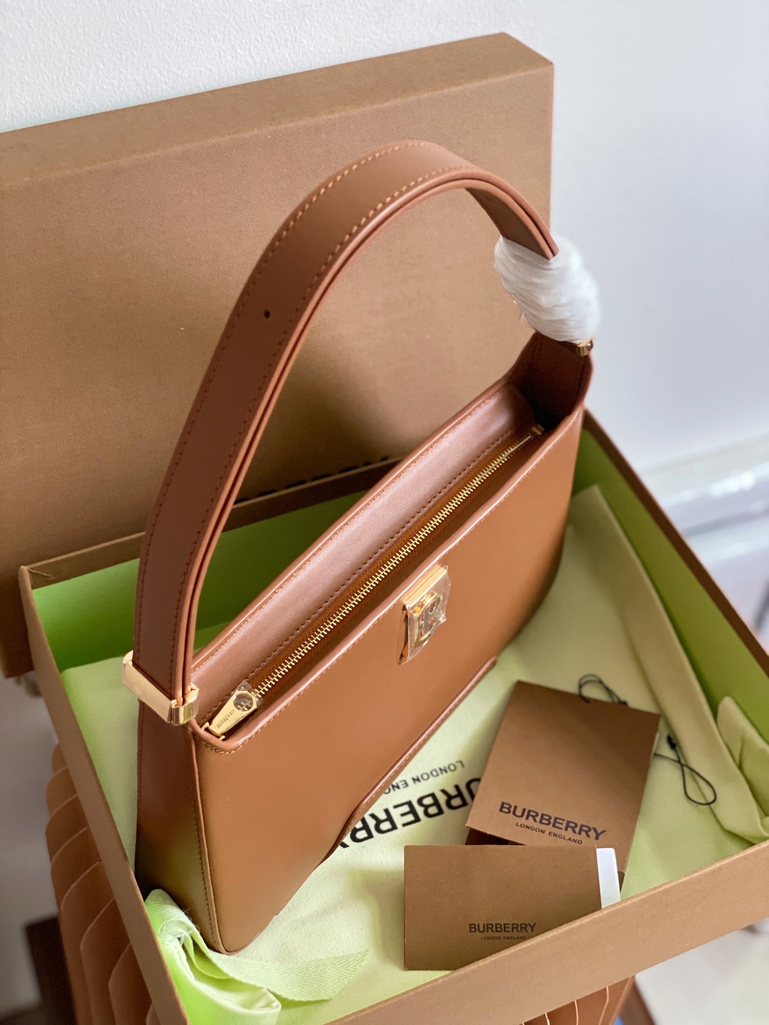 Burberry Thomas Burberry Bag-28 x 5 x 14CM