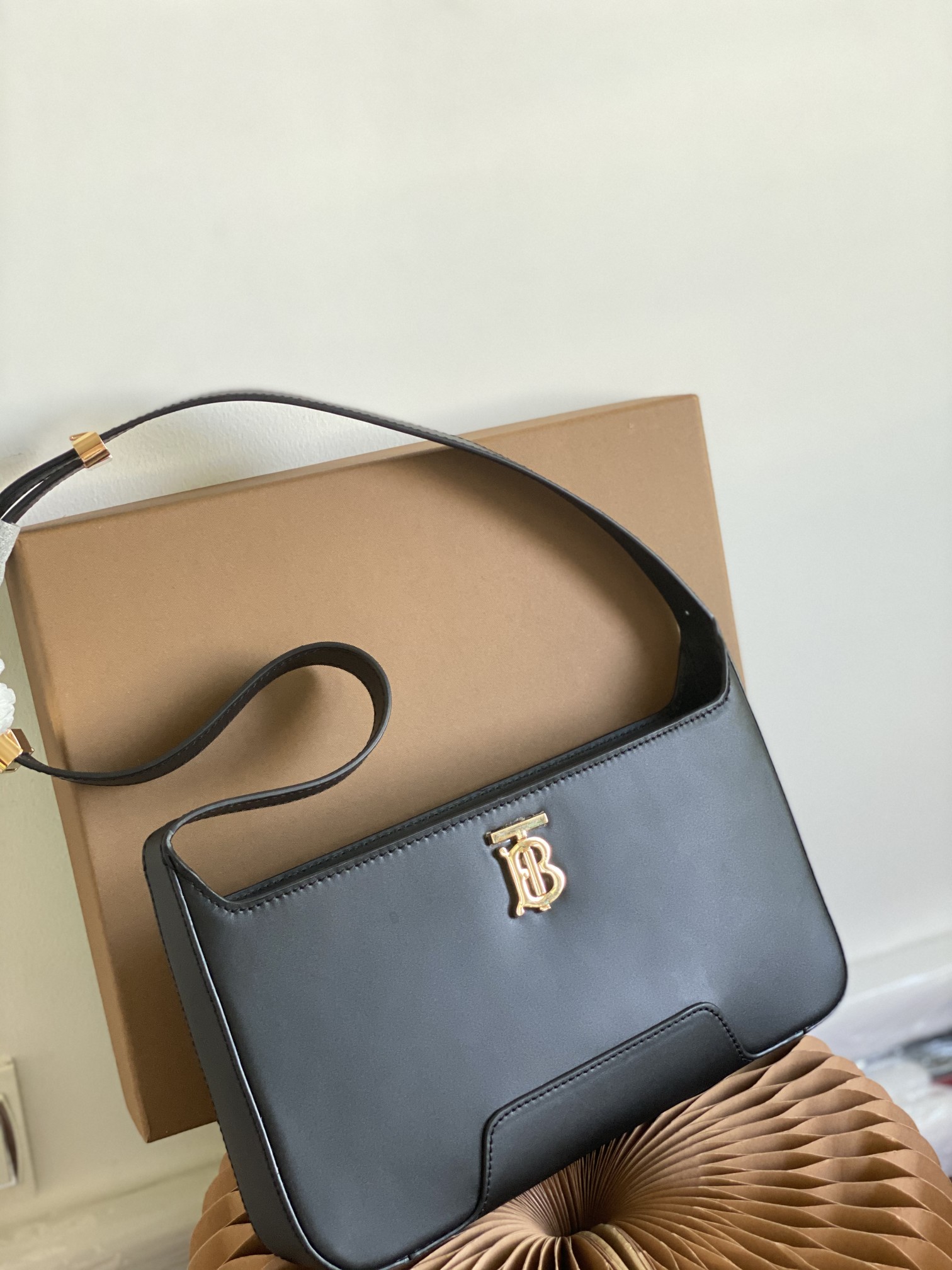 Burberry Thomas Burberry Bag-28 x 5 x 14CM