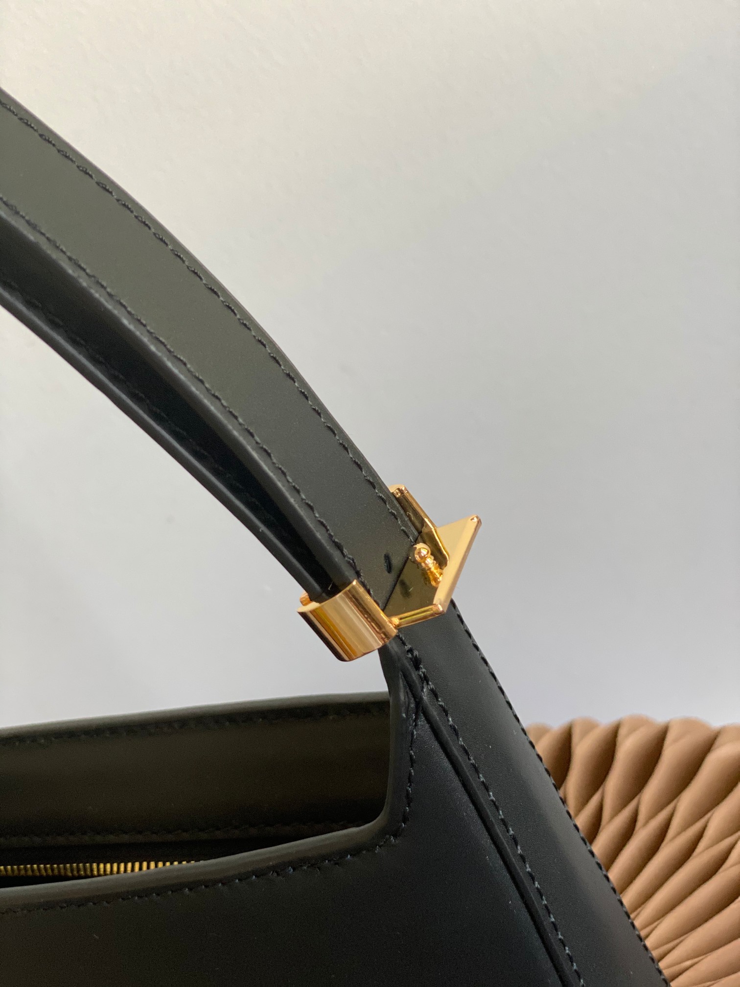 Burberry Thomas Burberry Bag-28 x 5 x 14CM