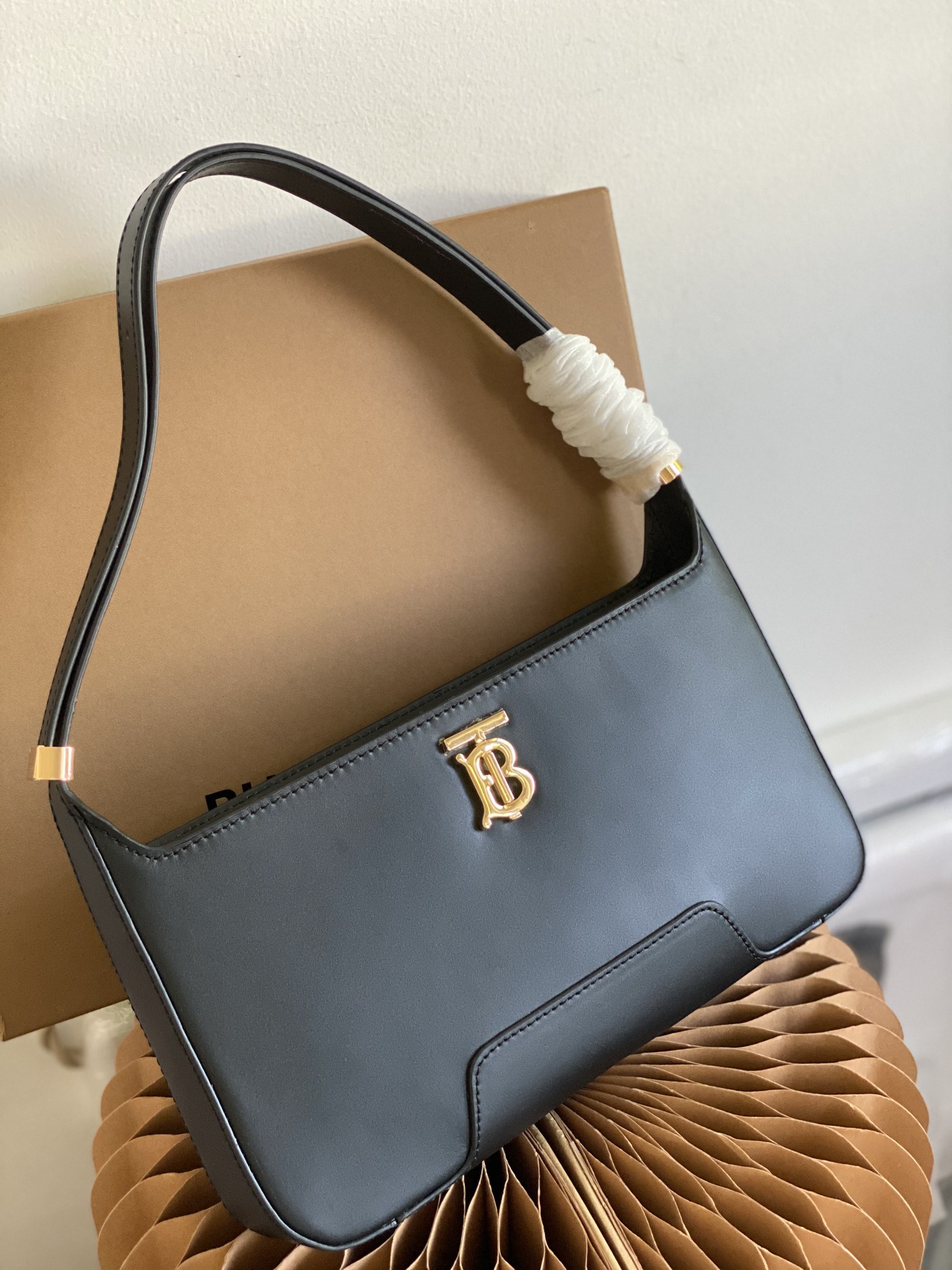 Burberry Thomas Burberry Bag-28 x 5 x 14CM
