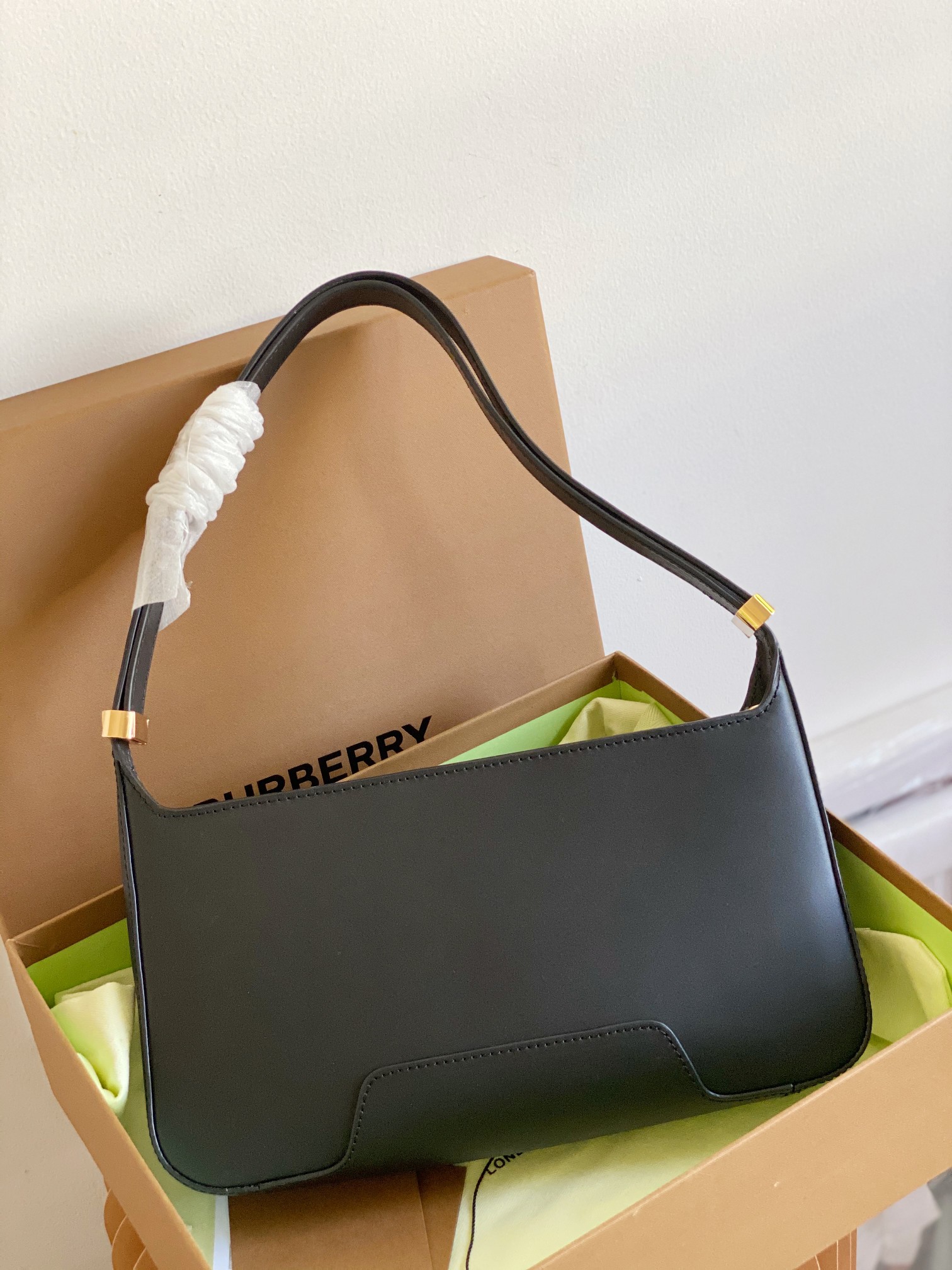 Burberry Thomas Burberry Bag-28 x 5 x 14CM
