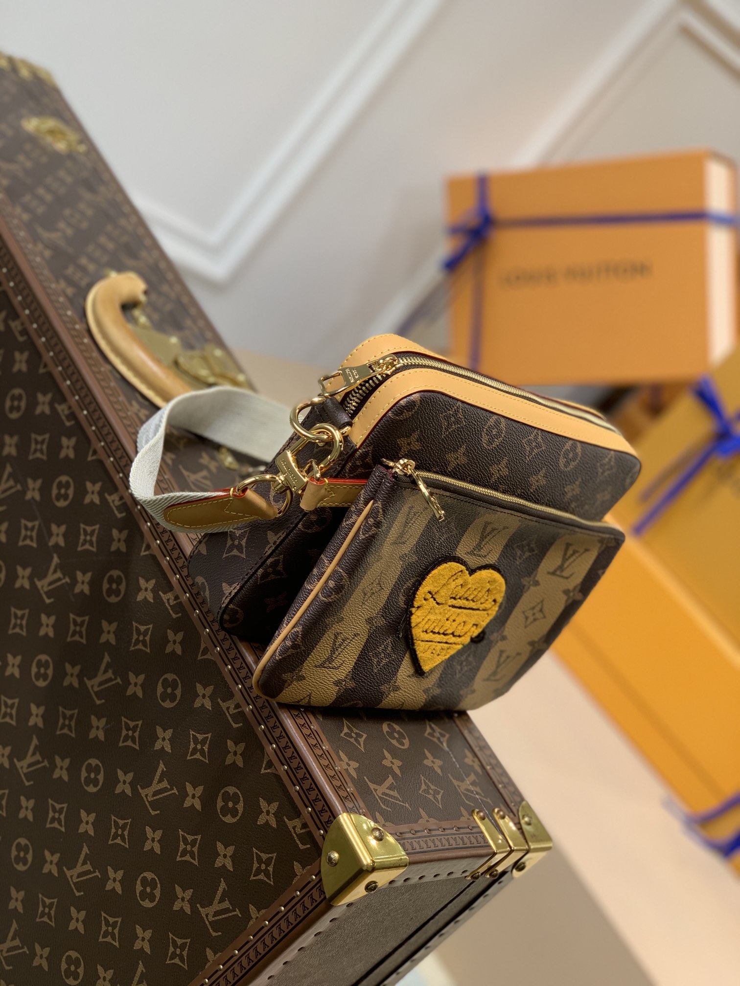 Louis Vuitton Trio Handbags-M45965-25*18.5*7CM