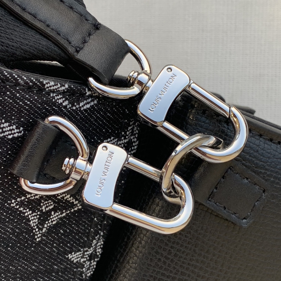 Louis Vuitton Trio Handbags- M81013-22*17*1CM