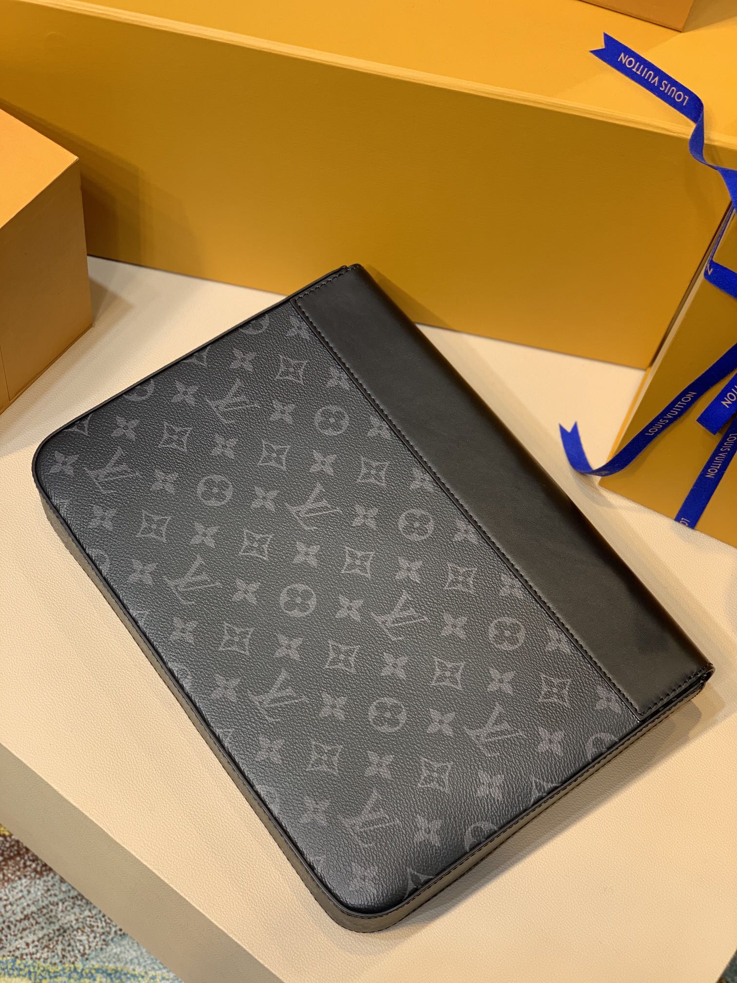 Louis Vuitton Pochette Steamer -M80107-32 x 22 x 4CM