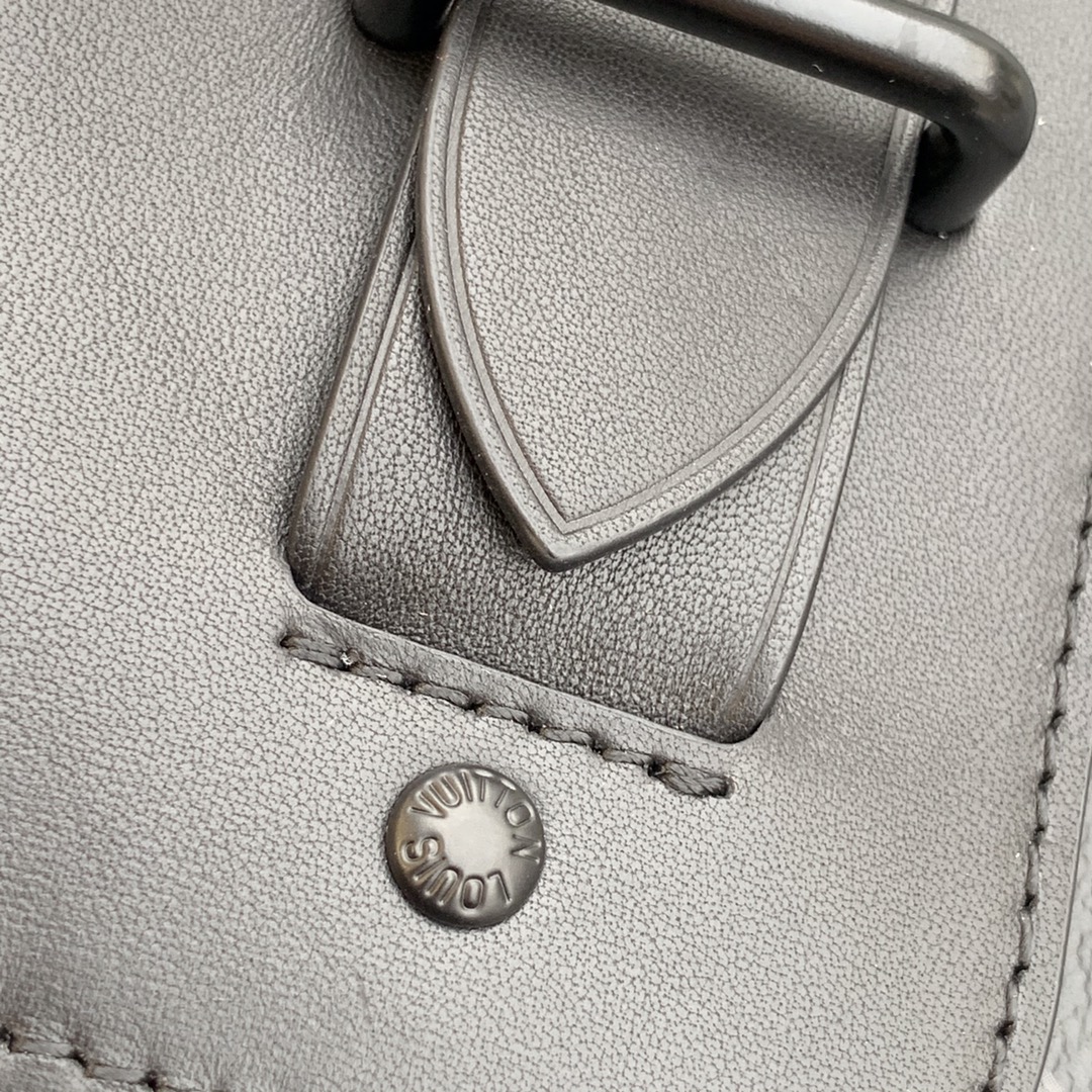 Louis Vuitton Pochette Steamer -M80107-32 x 22 x 4CM Louis Vuitton Pochette Steamer -M80107-32 x 22 x 4CM