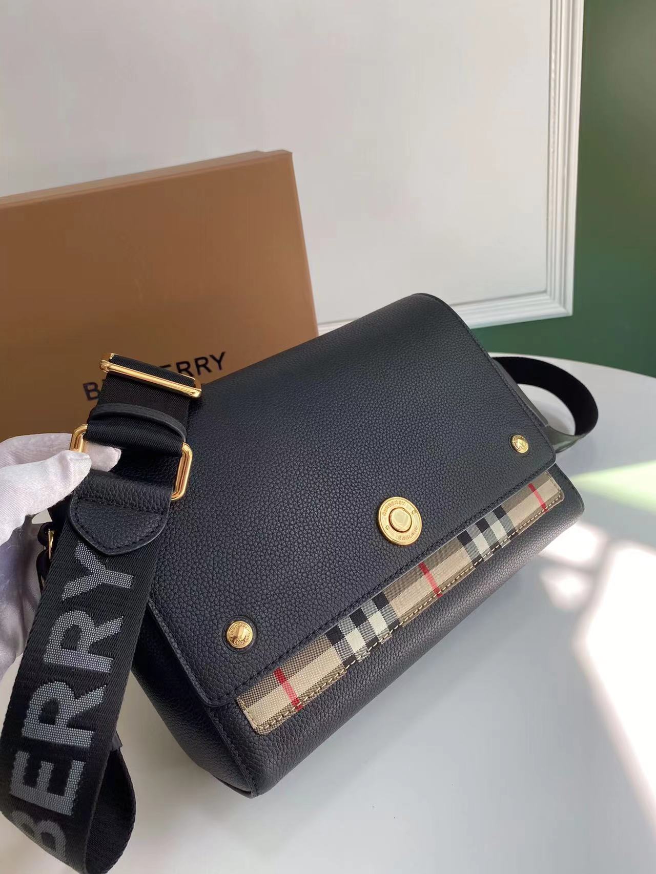 Burberry Crossbody Bag-25*8.5*18CM
