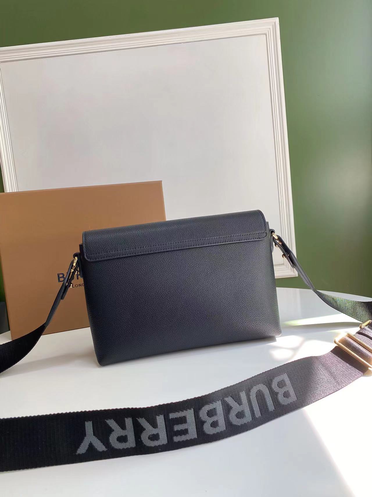 Burberry Crossbody Bag-25*8.5*18CM