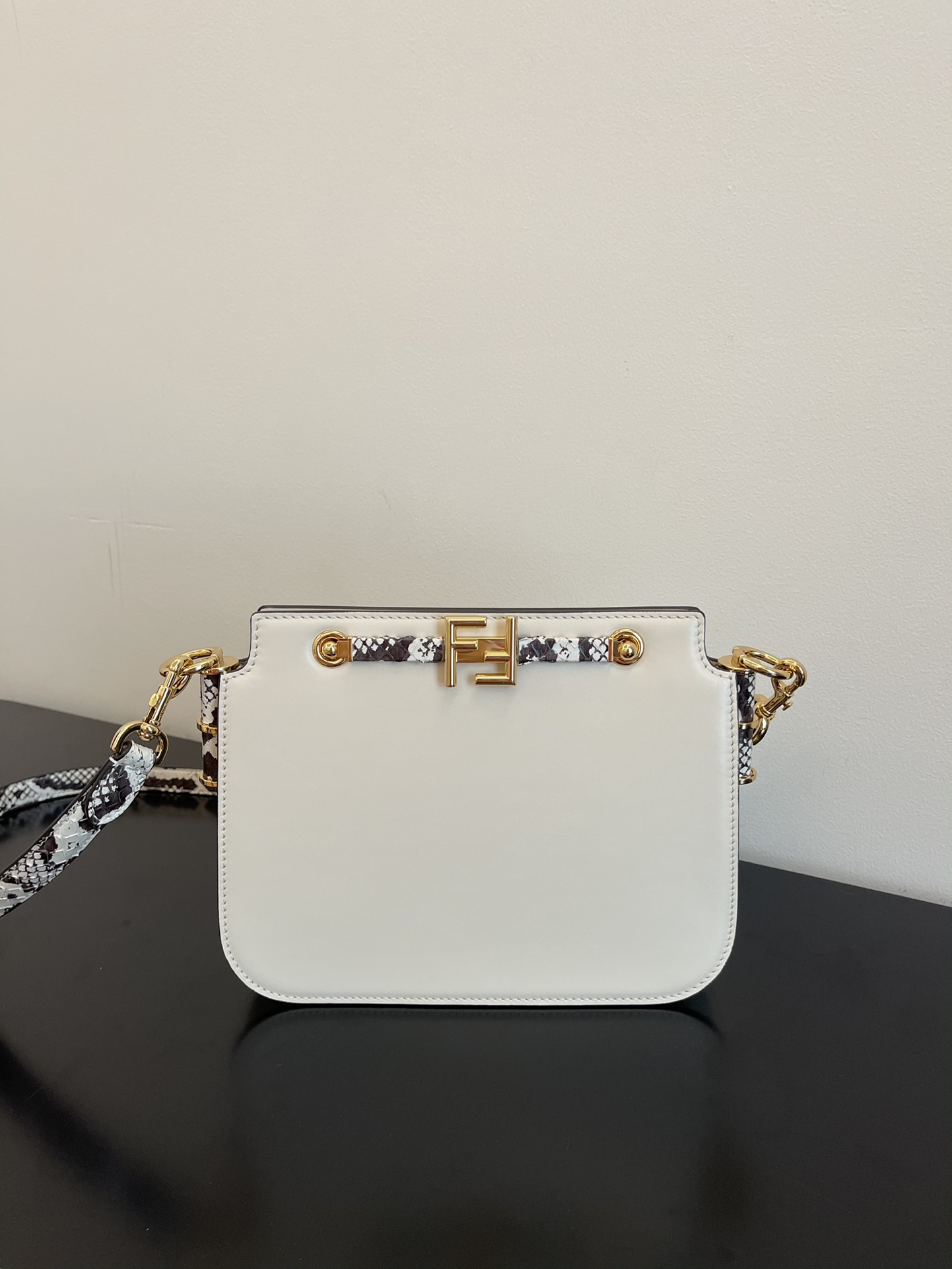 Fendi Touch Handbags-26.5*19*10CM