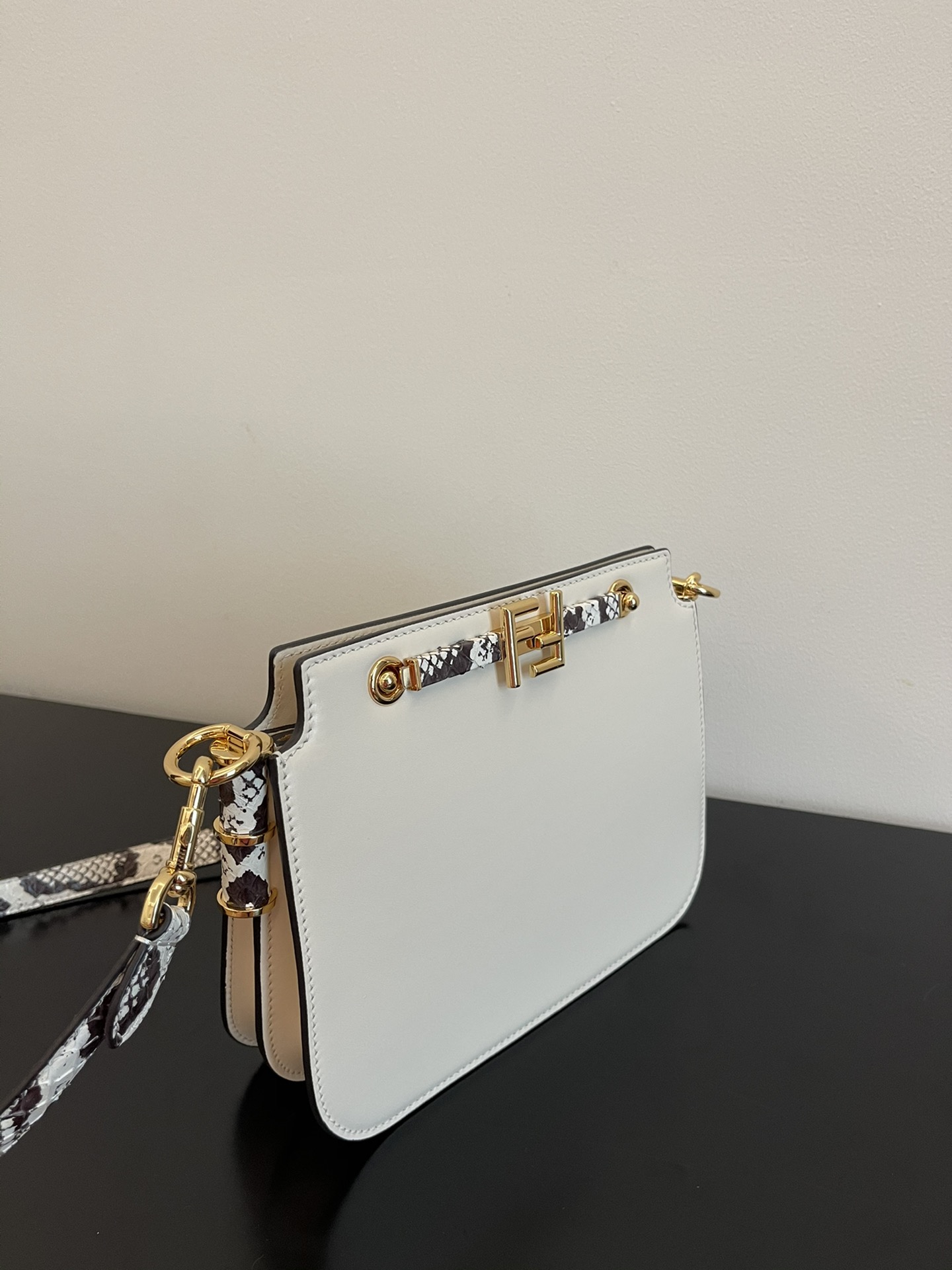 Fendi Touch Handbags-26.5*19*10CM