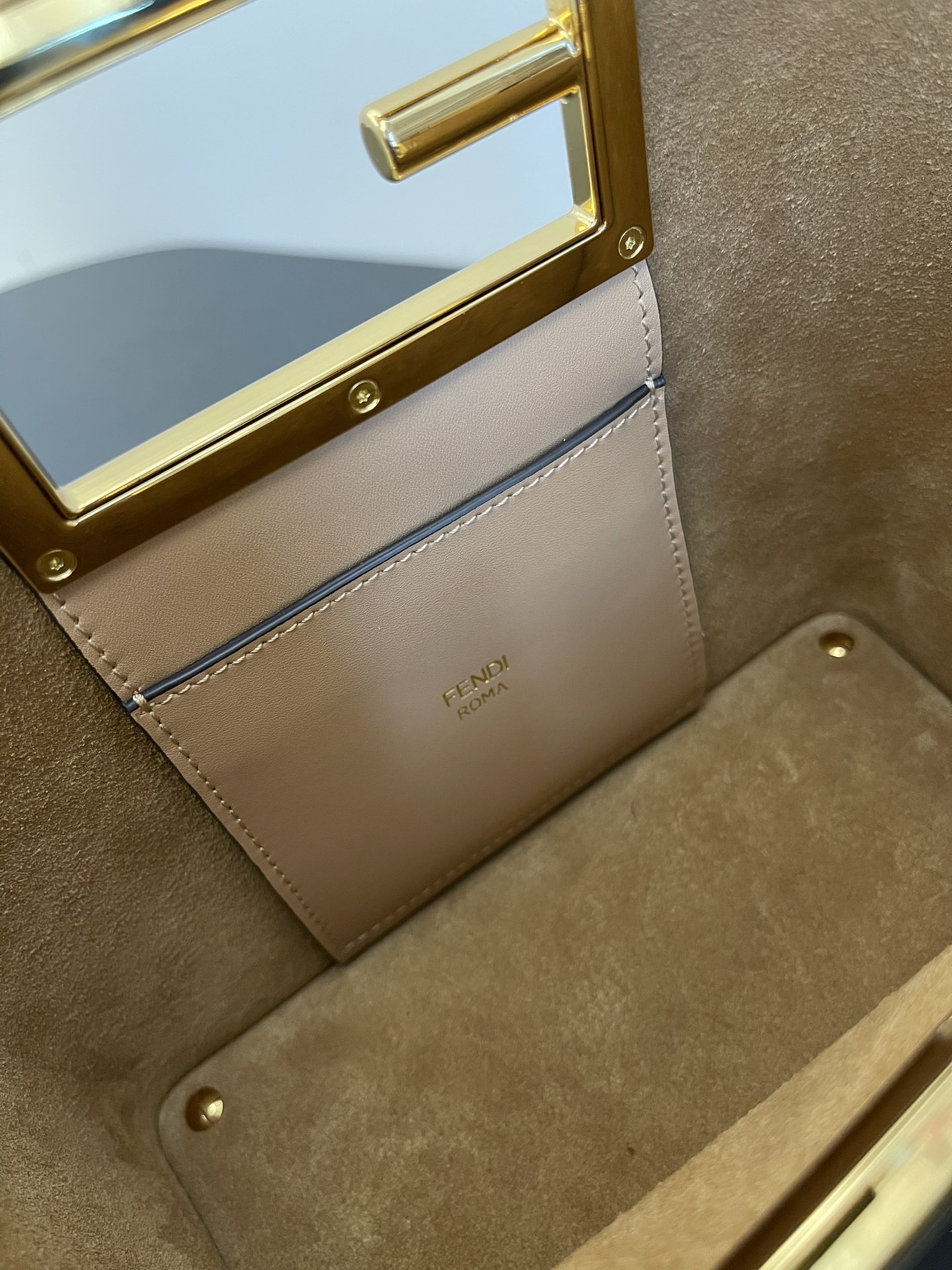 Fendi Way Handbags-23×7×18CM