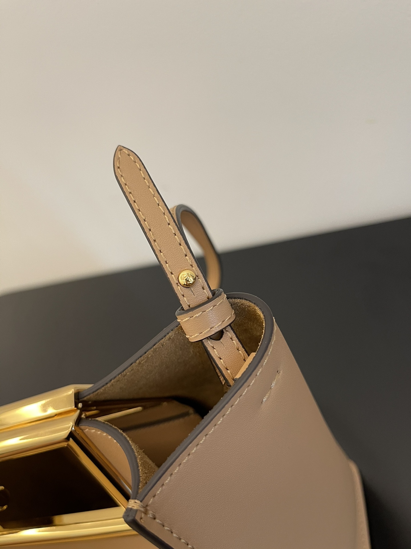Fendi Way Handbags-23×7×18CM